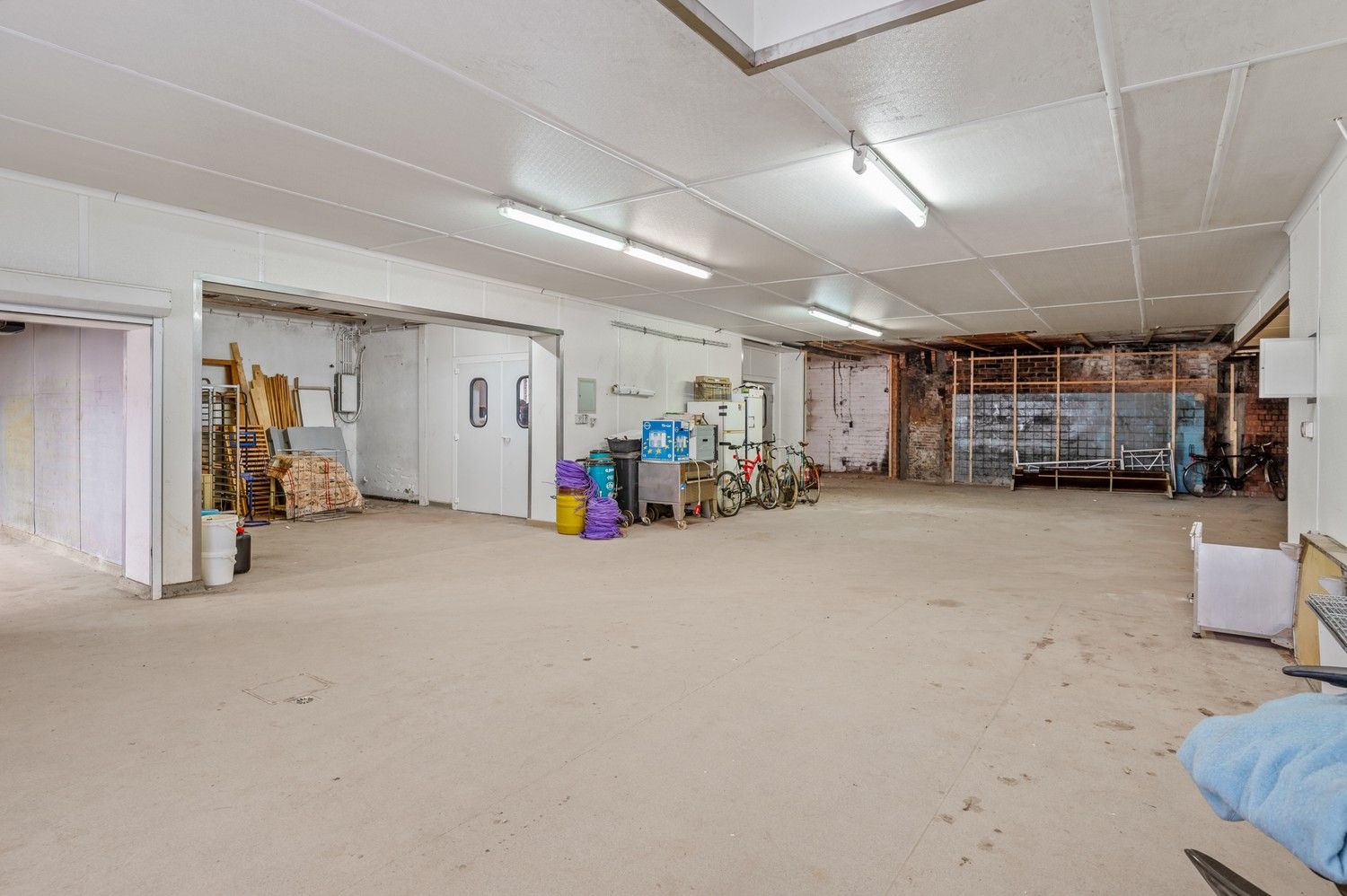 Ruim magazijn (+/- 441 m²) in Lier! foto 11