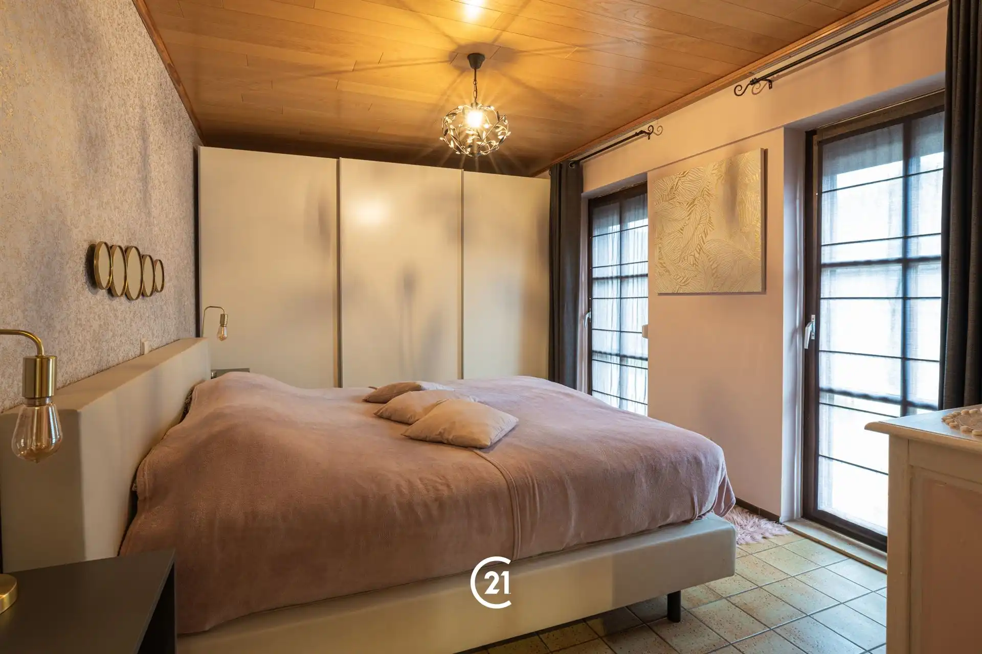 Instapklare woning met garage en prachtig groen uitzicht foto 14