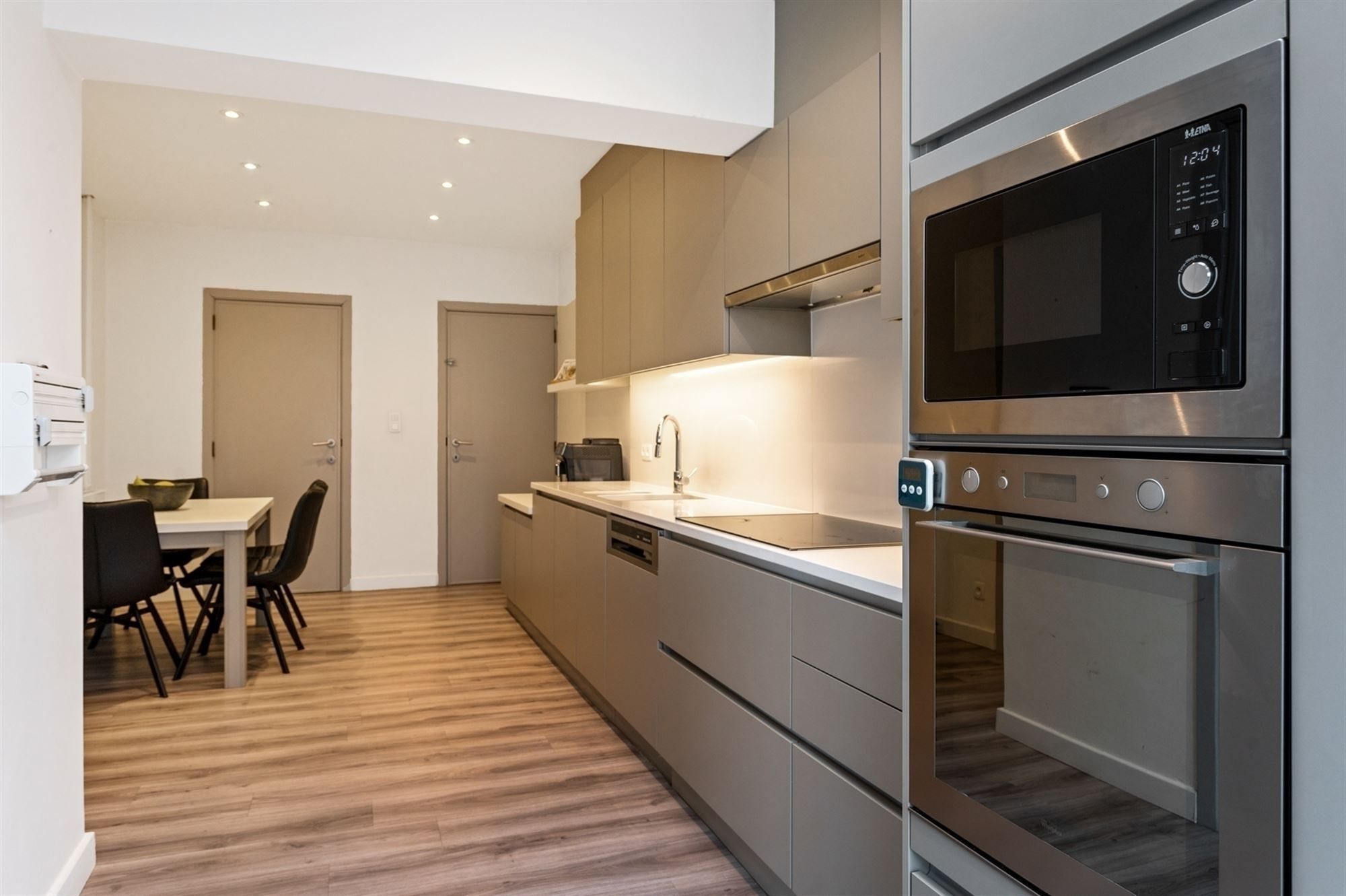 Perfect instapklare woning met 4 slpks te Heist-op-den-Berg foto 5