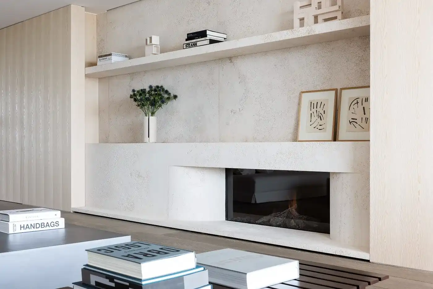 Uitzonderlijk stijlvol en tot in de perfectie afgewerkt appartement met frontaal zeezicht vanaf het gelijkvloerse terras – Residentie Blanke Top foto 4