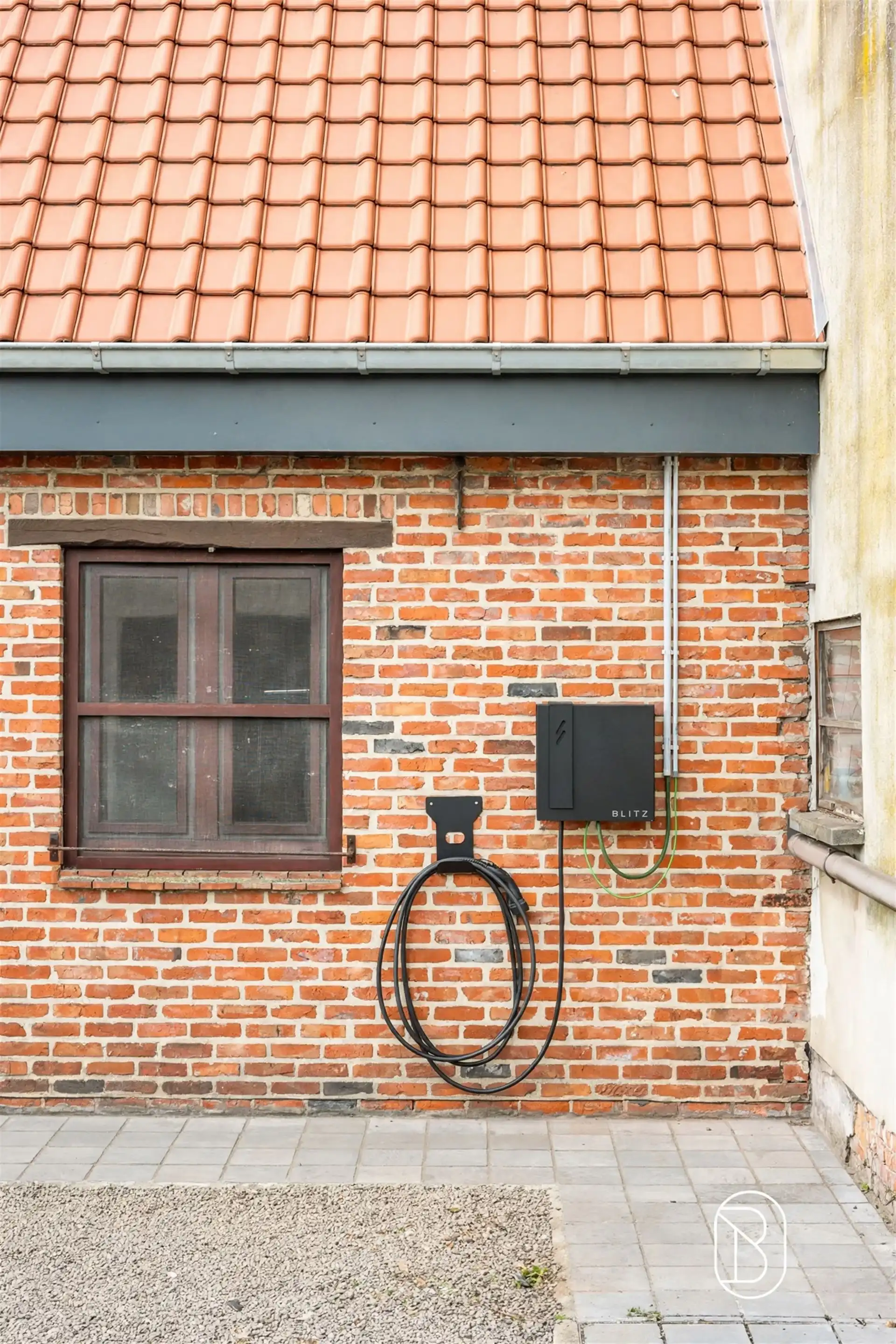 Ruime woning met 5 slpk, garage en bijgebouw op 2.279 m² foto 5