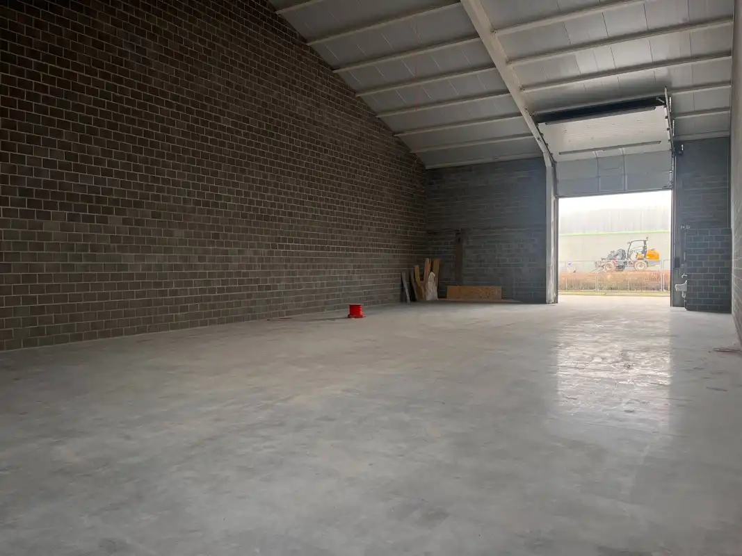 Magazijn van 268 m² groot te Roborst, Zwalm foto 3