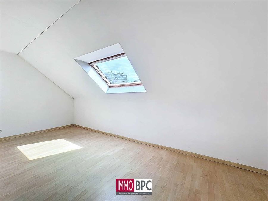 recent woning met 3slk , bureau en ontspanningsruimte  foto 25