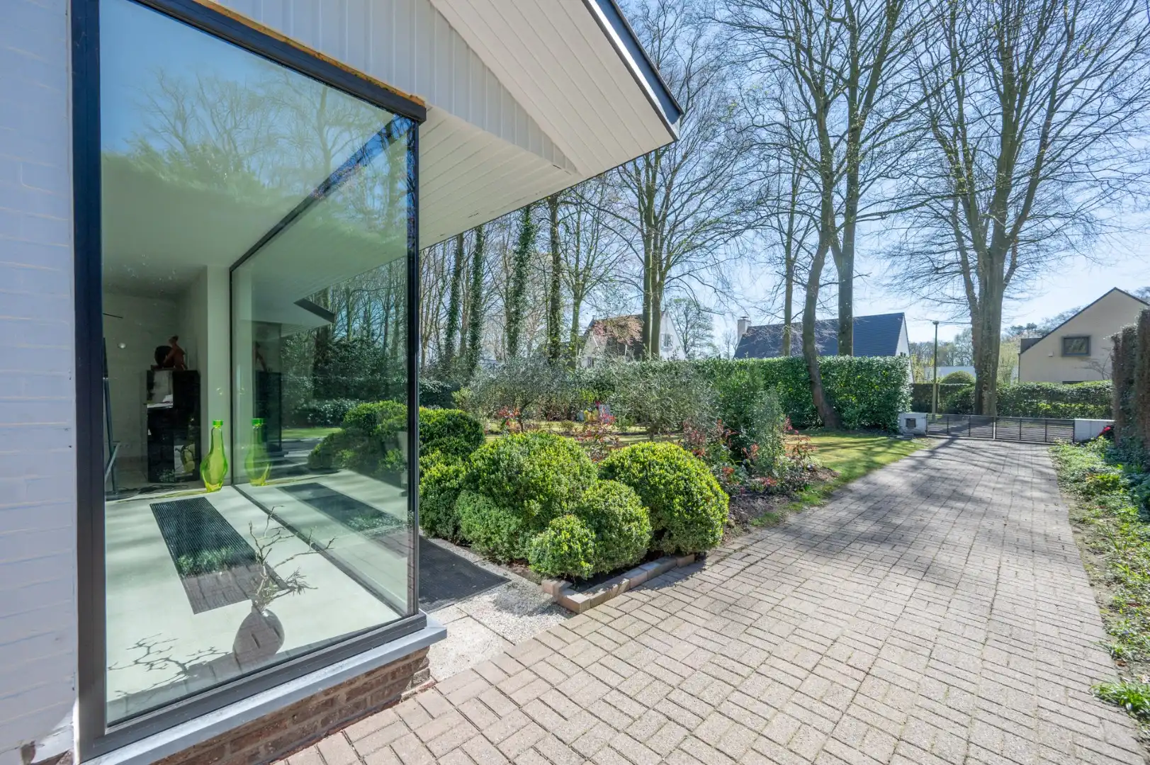 Prachtige woonst op gegeerde ligging te Sint- Kruis, Brugge! foto 3