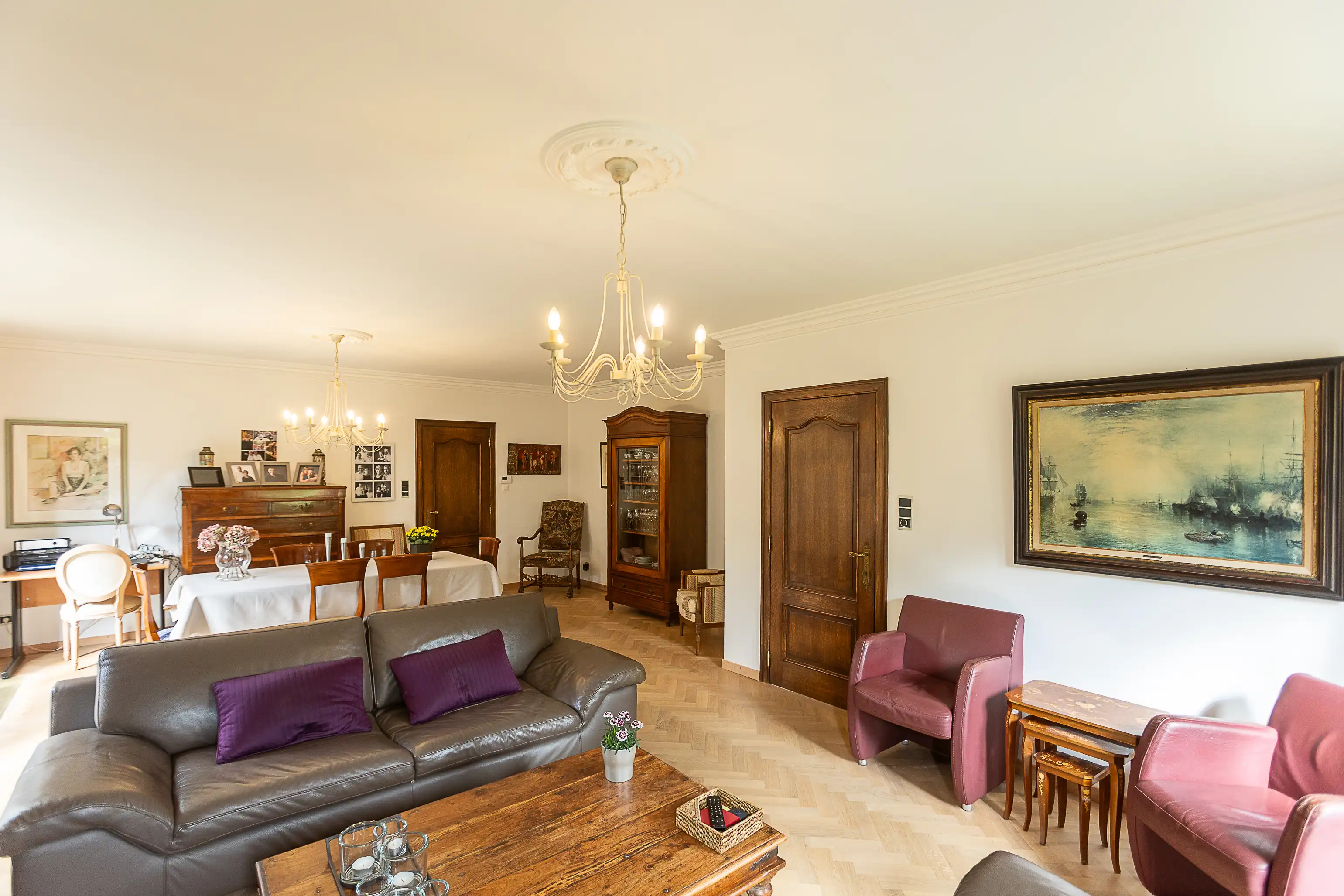 Karaktervolle, perfect onderhouden woning in Aalter foto 8