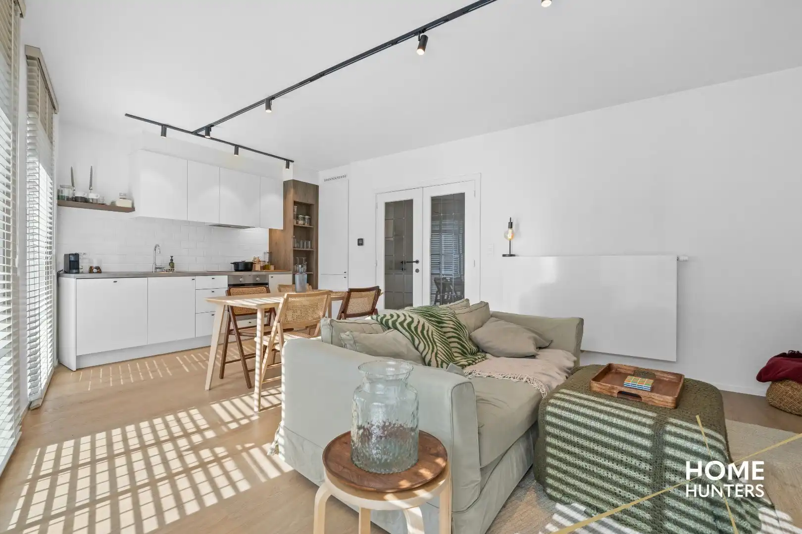 Volledig gerenoveerd appartement met fantastische zichten in het historische stadscentrum van Ieper foto 4