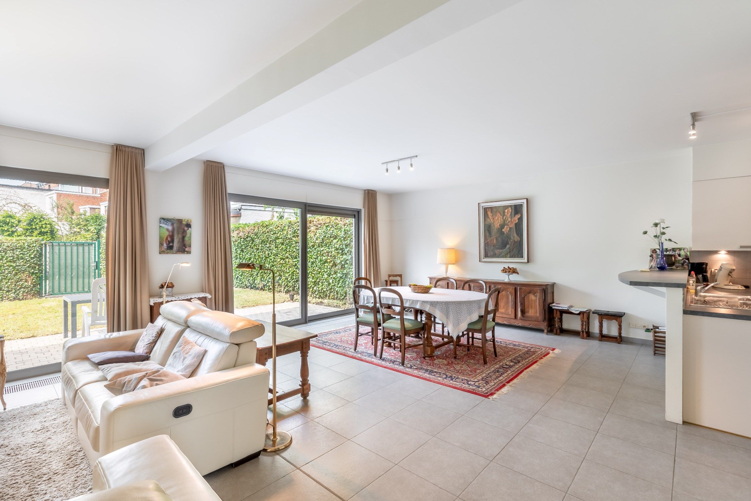 Gelijkvloers appartement met tuin op toplocatie! foto {{pictureIndex}}