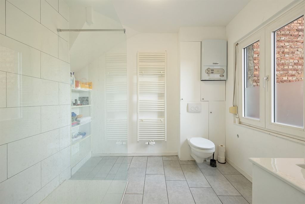 Gerenoveerde handelsruimte én duplex app foto 18