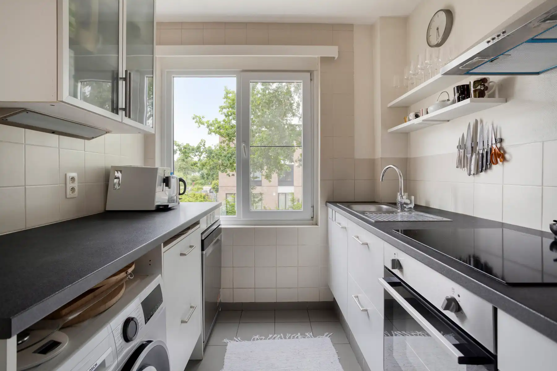 Rustig gelegen hoekappartement in een kleine residentie foto 9