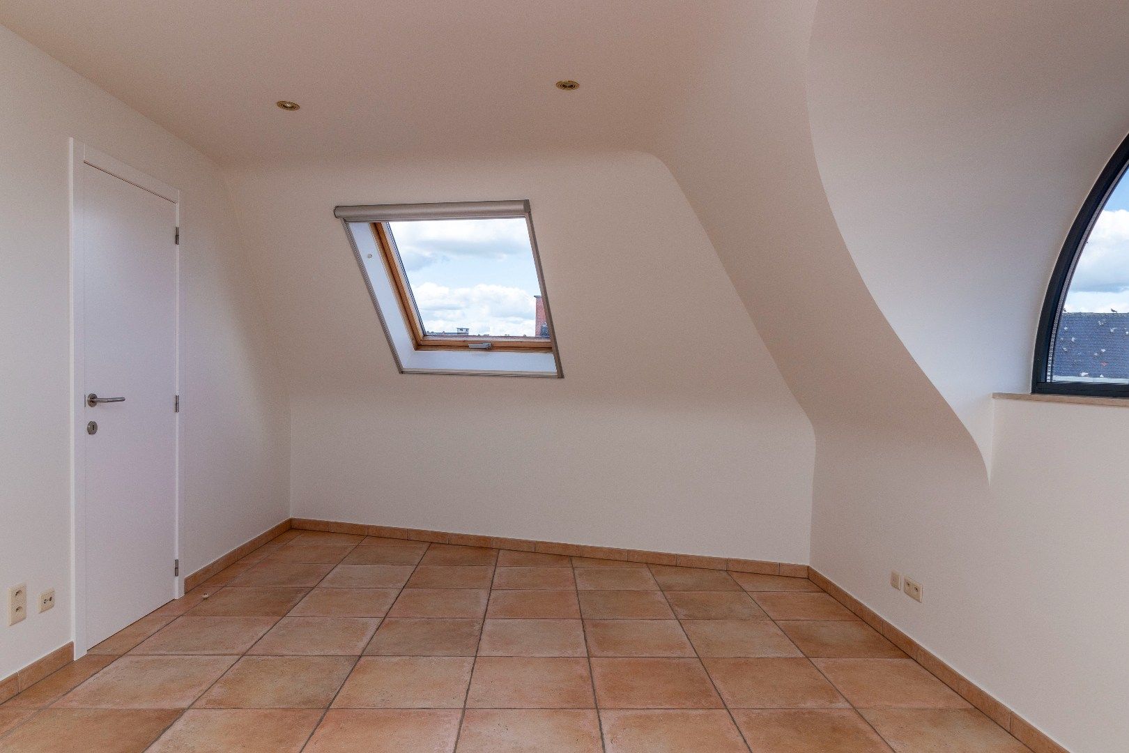 Duplex met 2 slpks en 2 badk in het centrum van Ninove foto 14
