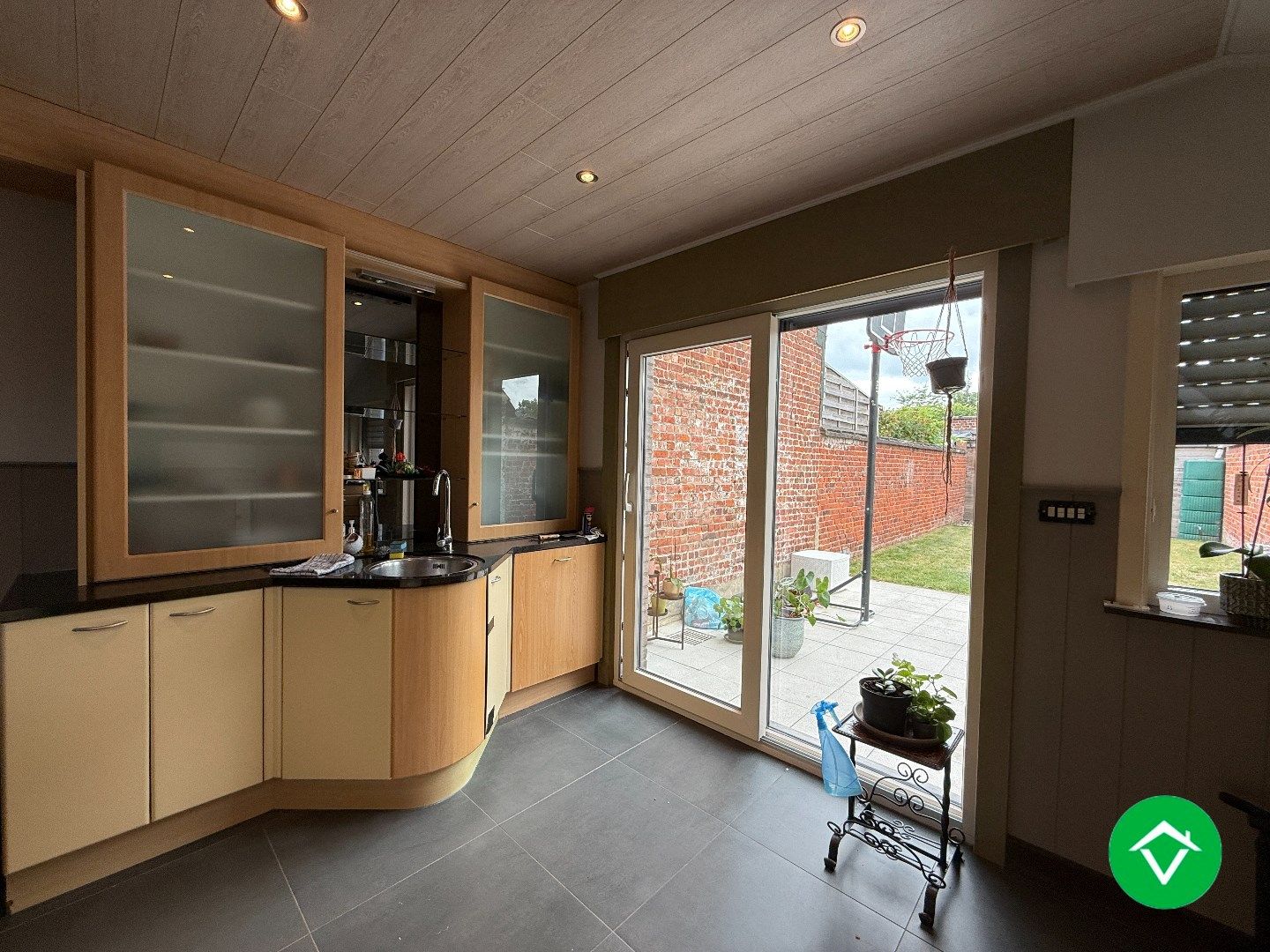 Rijwoning met 3 slaapkamers en tuin te Izegem foto 9