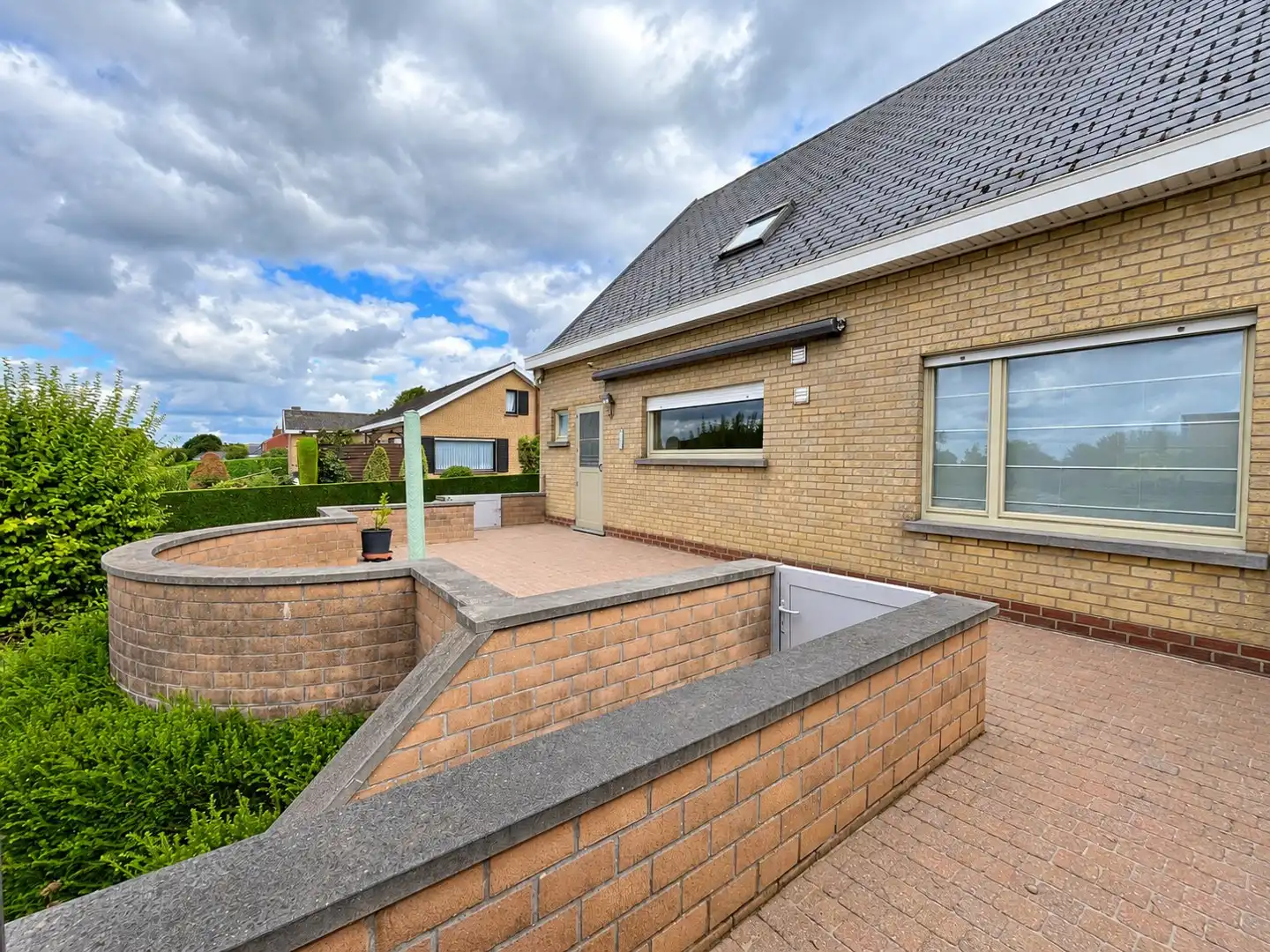 Passendale – Halfopen woning met ruime oprit, tuin en garage foto 17