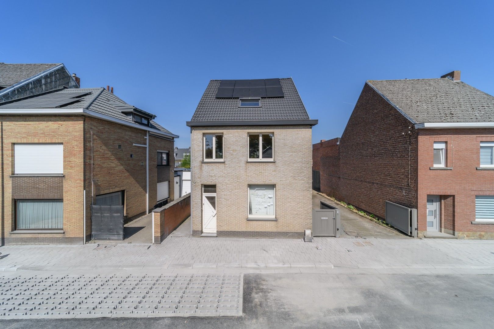 Grotendeels gerenoveerde gezinswoning met 3 slaapkamers en EPC B! foto 2