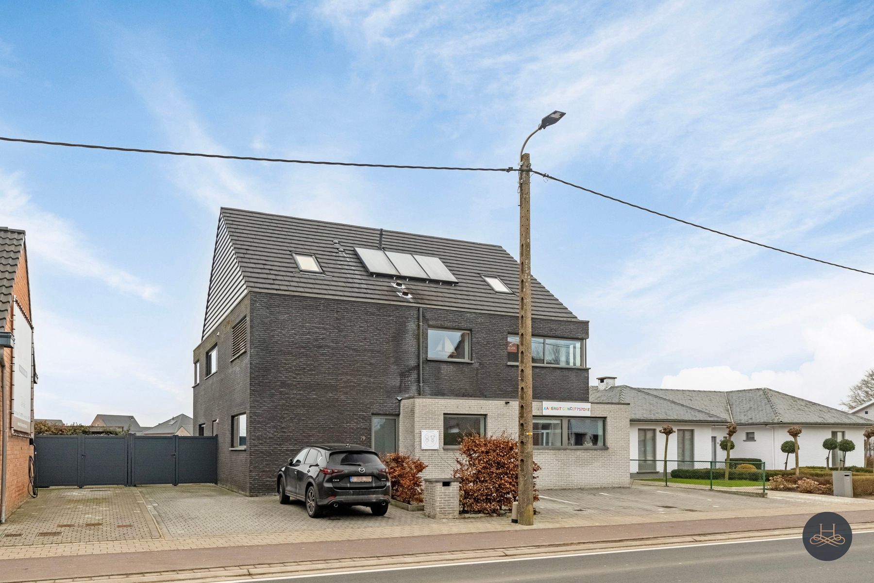 Luxueuze ruime BEN-woning met handelspand en appartement foto 2
