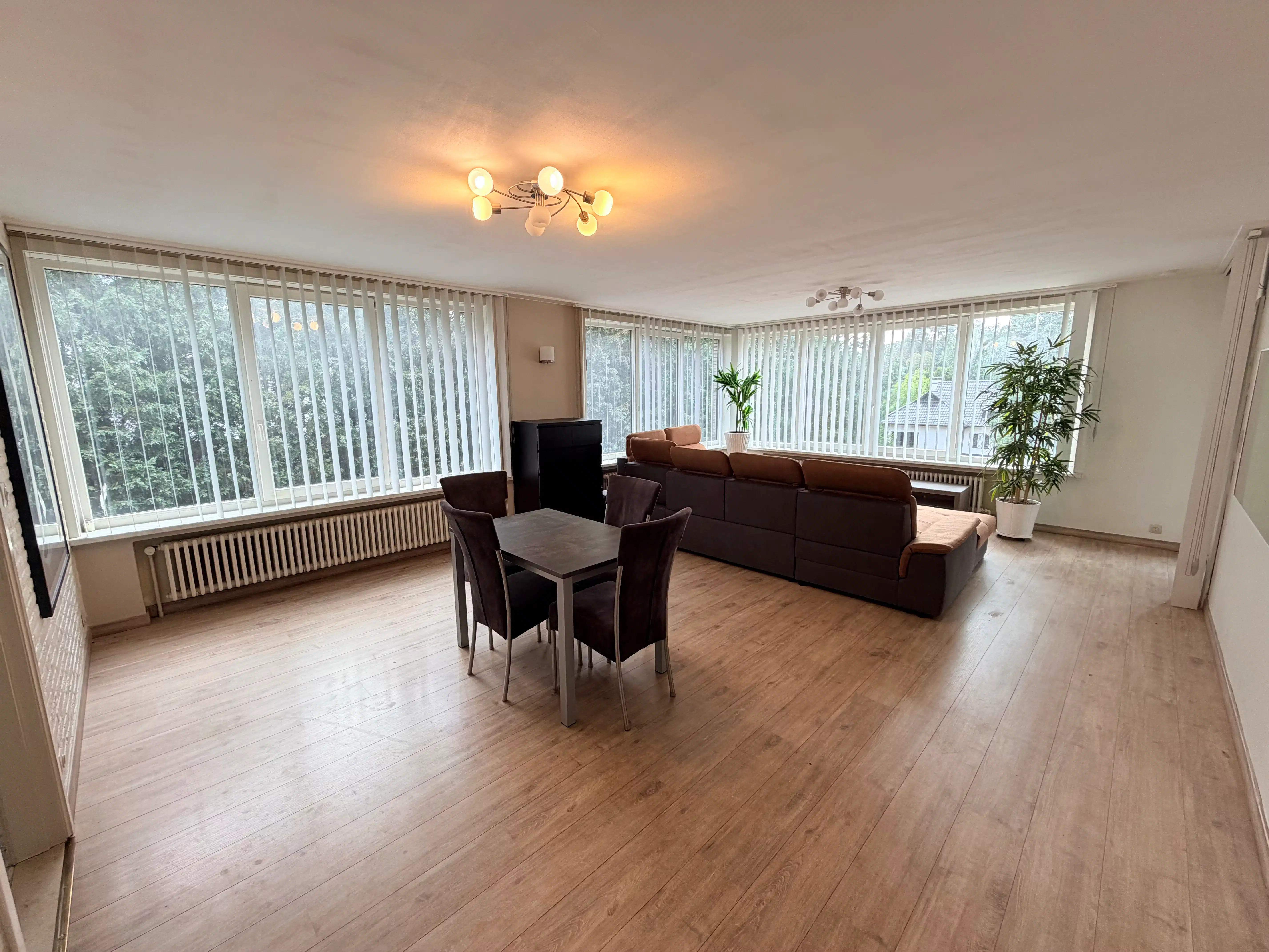 Genk-Bret, Zagerijstraat 35 bus 3: Instapklaar appartement met 3 slaapkamers in een rustige omgeving met een vlotte bereikbaarheid. foto 5