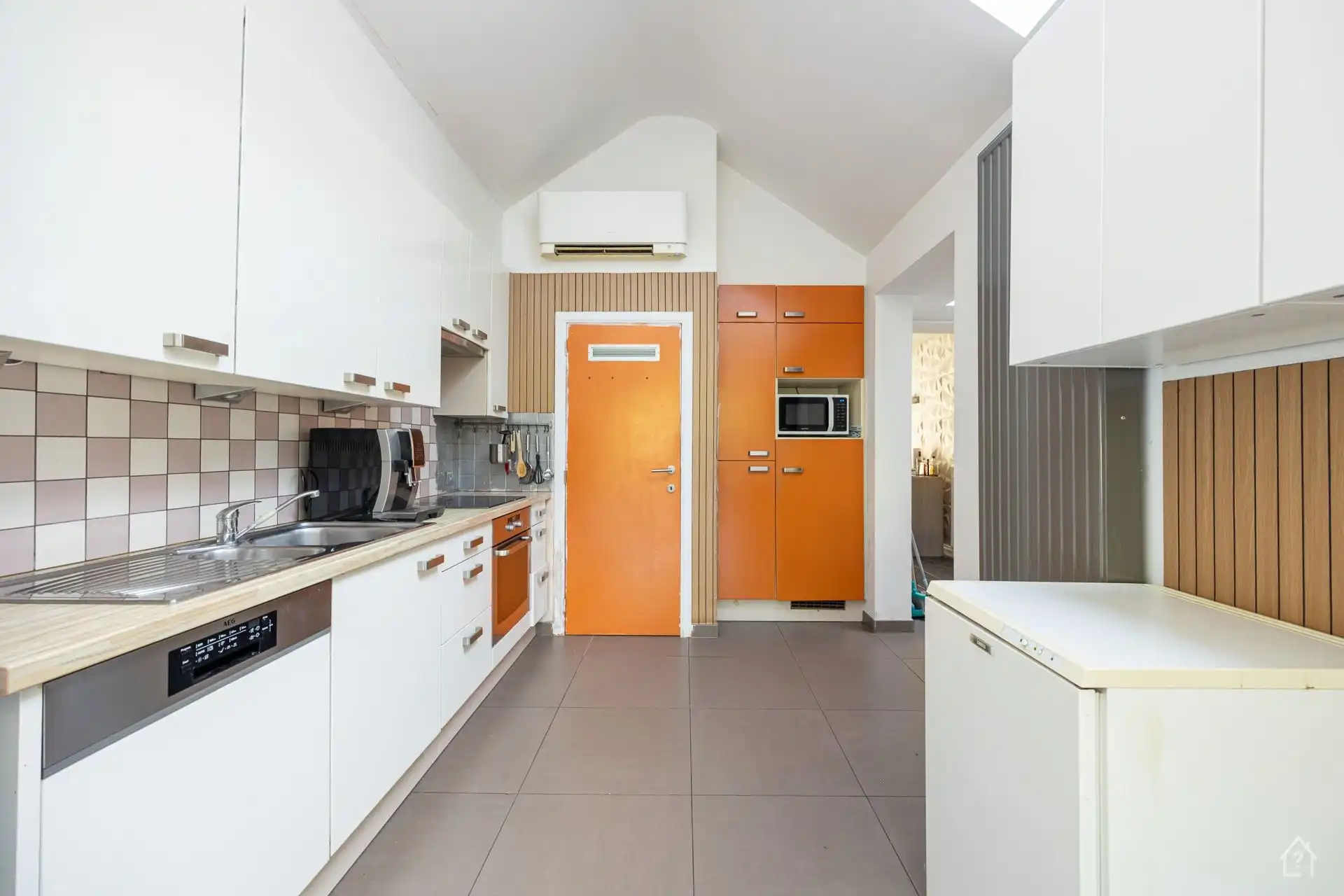 Ruime hoekwoning met 3 slaapkamers foto 8