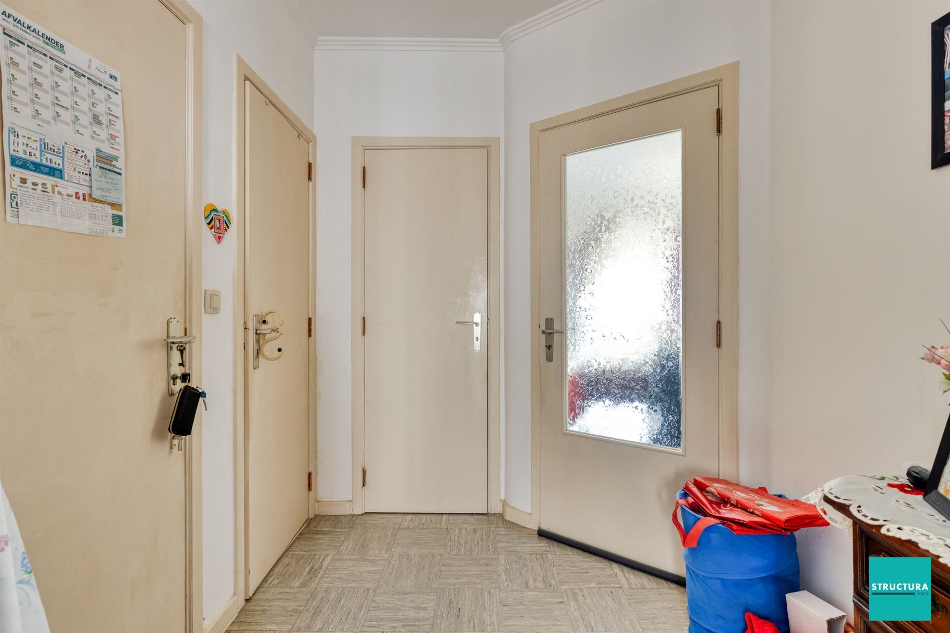 Opbrengsteigendom met 2 appartementen + 6 autostallingen foto 14