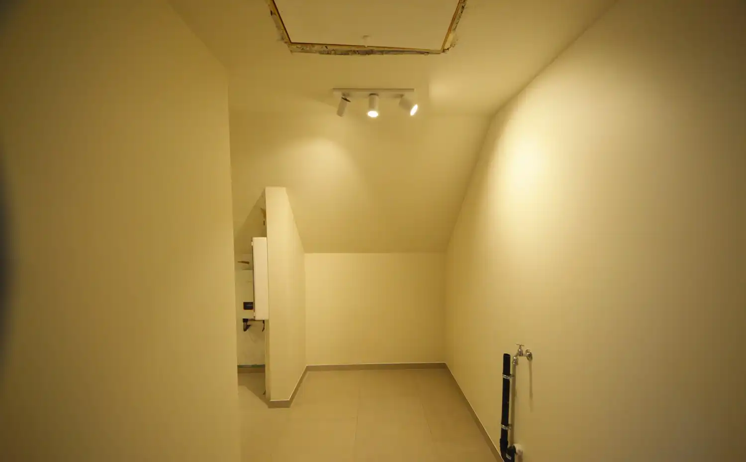 Ruim en lichtrijk gerenoveerd appartement (140 m²) INCL. 2 PARKEERPLAATSEN foto 17