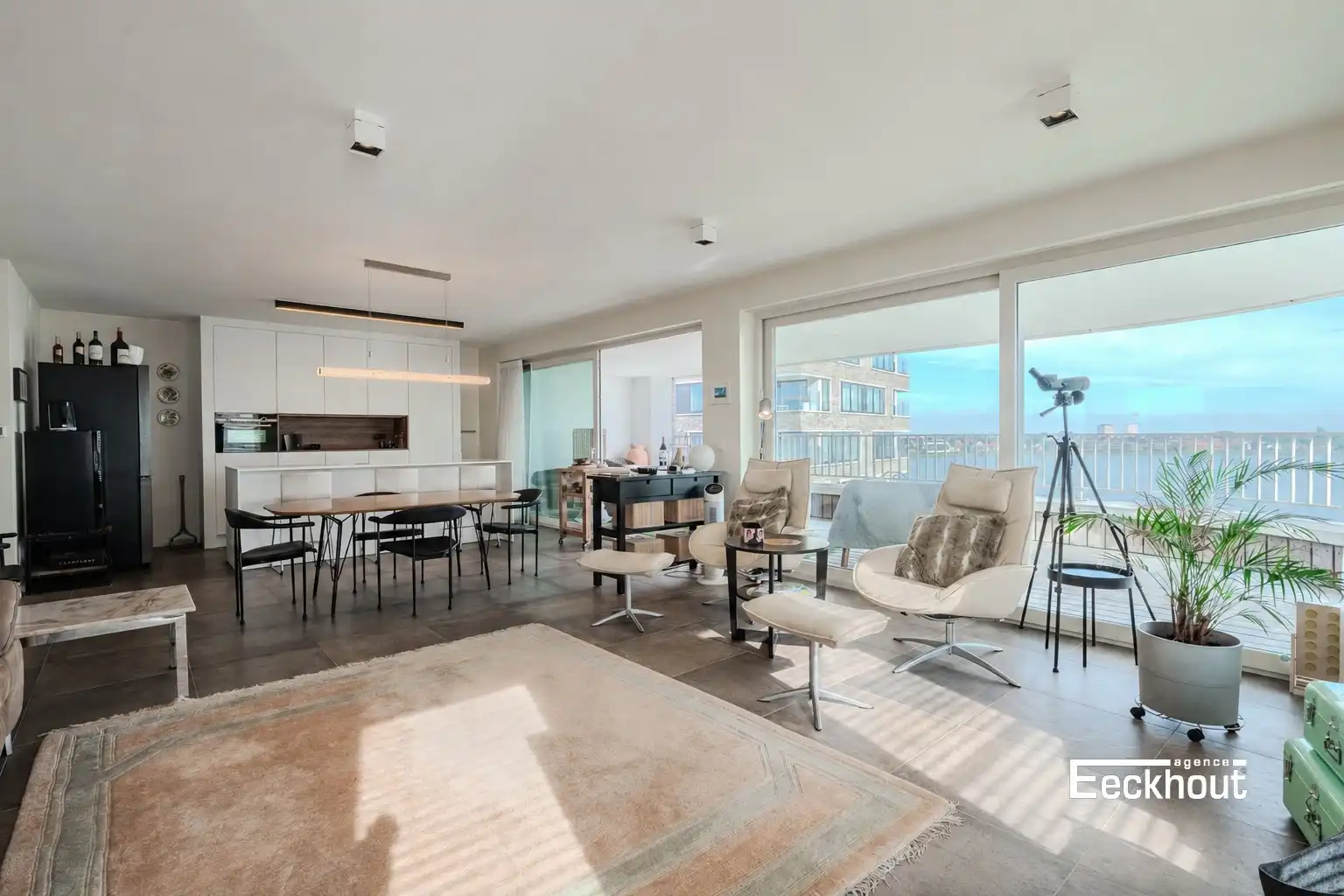 Zeer ruime penthouse (124m²) met 2 terrassen, 3 ruime slaapkamers en een uitnemend uitzicht aan de Spuikom! foto 7