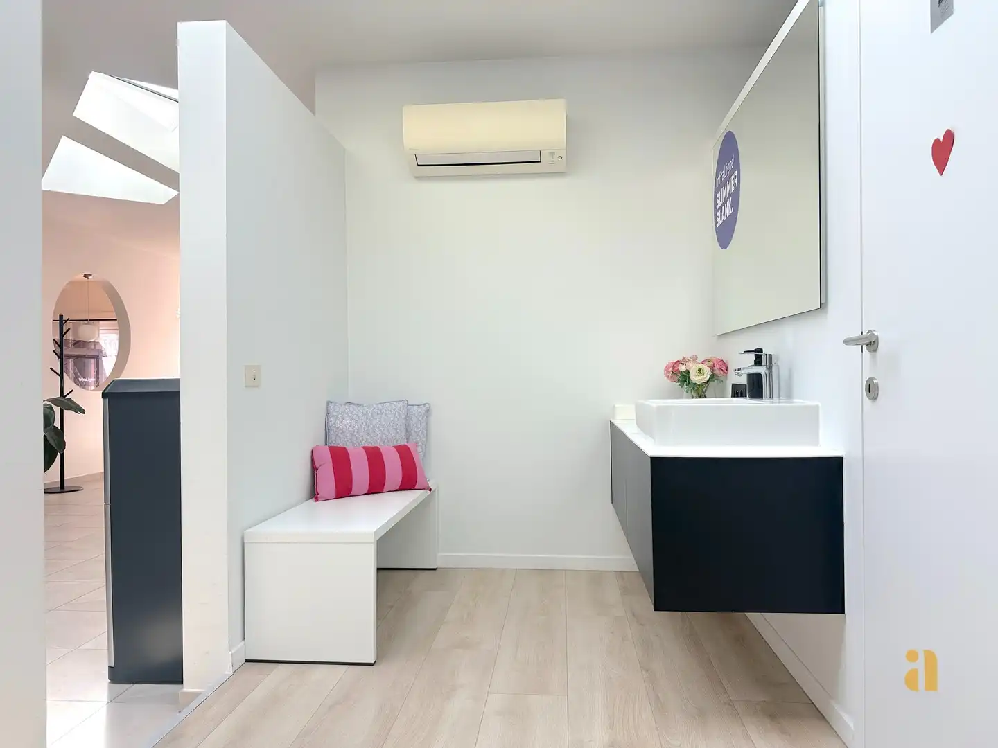 Commercieel sterk en modern handelspand met de nodige privacy foto 12