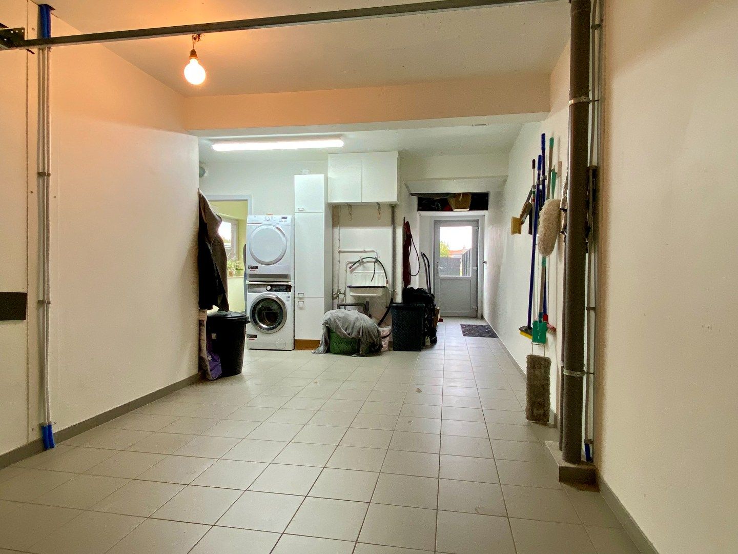 Verzorgde woning met drie slaapkamers en zuidgerichte tuin te huur in mooie buurt te Kuurne! foto 8