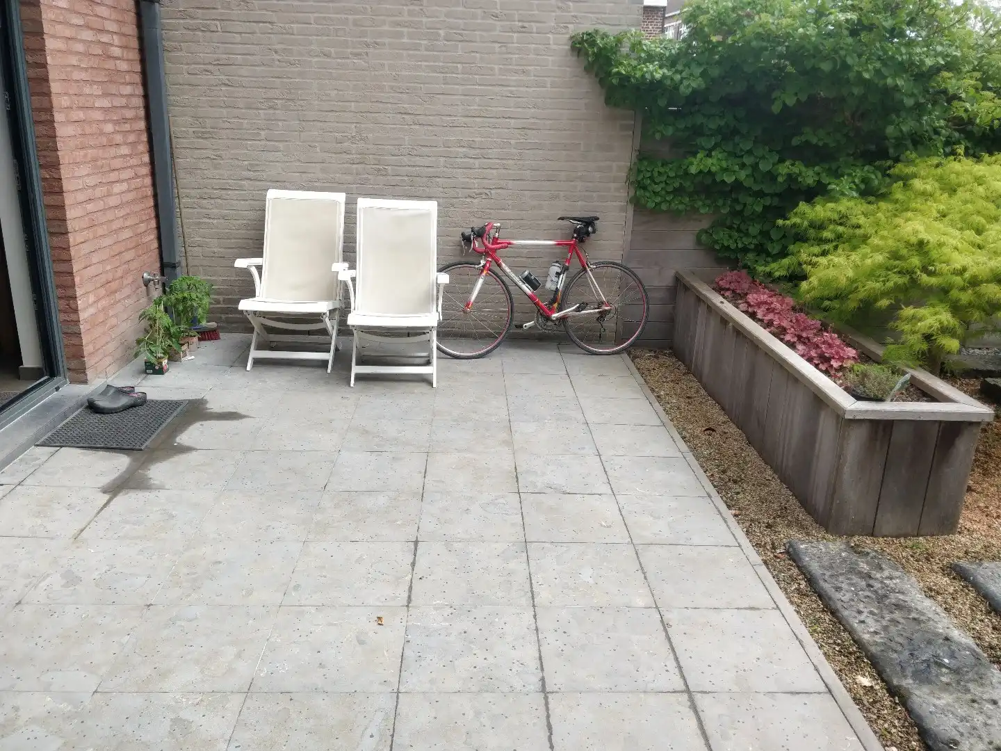 Gelijkvloersappartement met twee slaapkamers en binnentuin foto 3