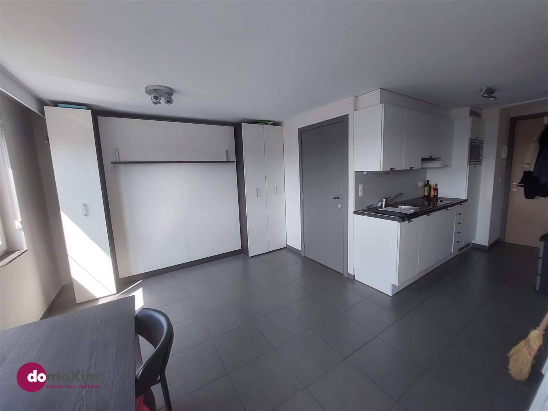 Moderne gemeubelde studio, geschikt voor één persoon, in het centrum van Leuven foto 4