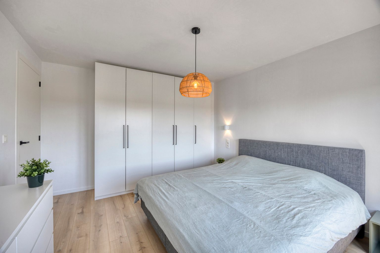 instapklare, volledig gerenoveerde woning met tuin in Tienen foto 18