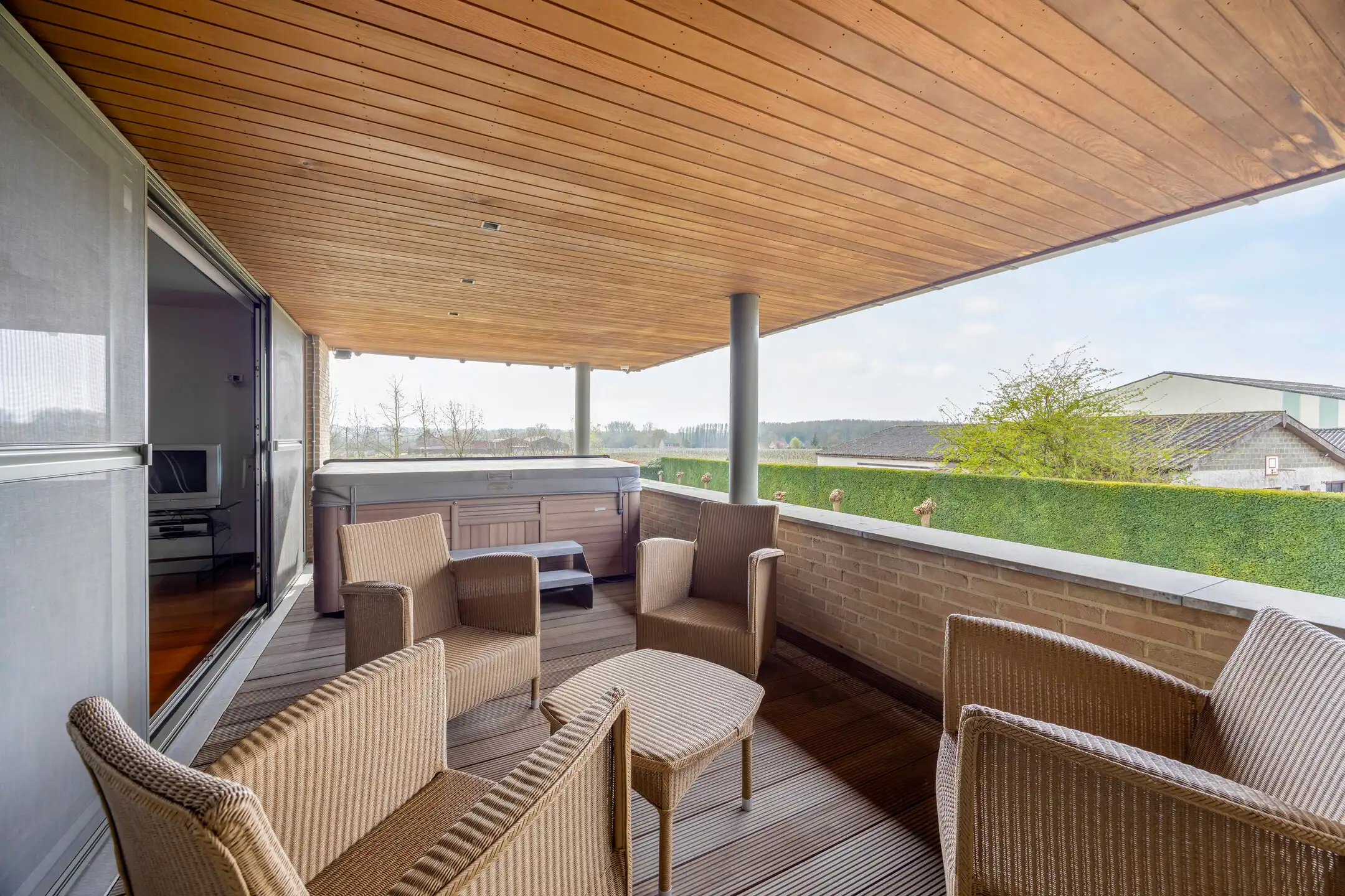 Ruime instapklare villa met zwembad op 27 are foto 24