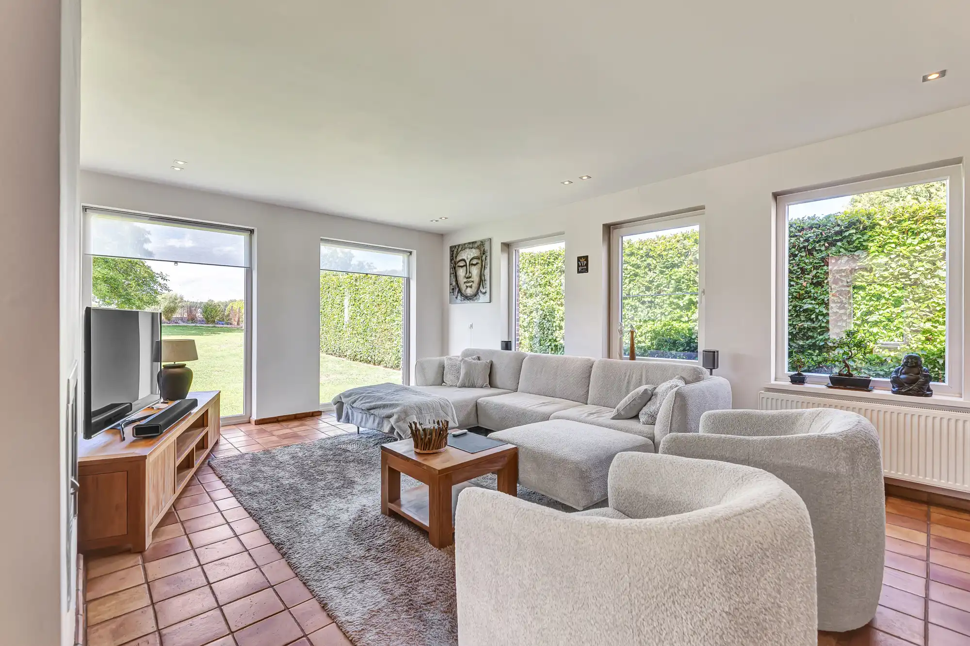 Instapklare, goed onderhouden villa op gunstige locatie foto 12