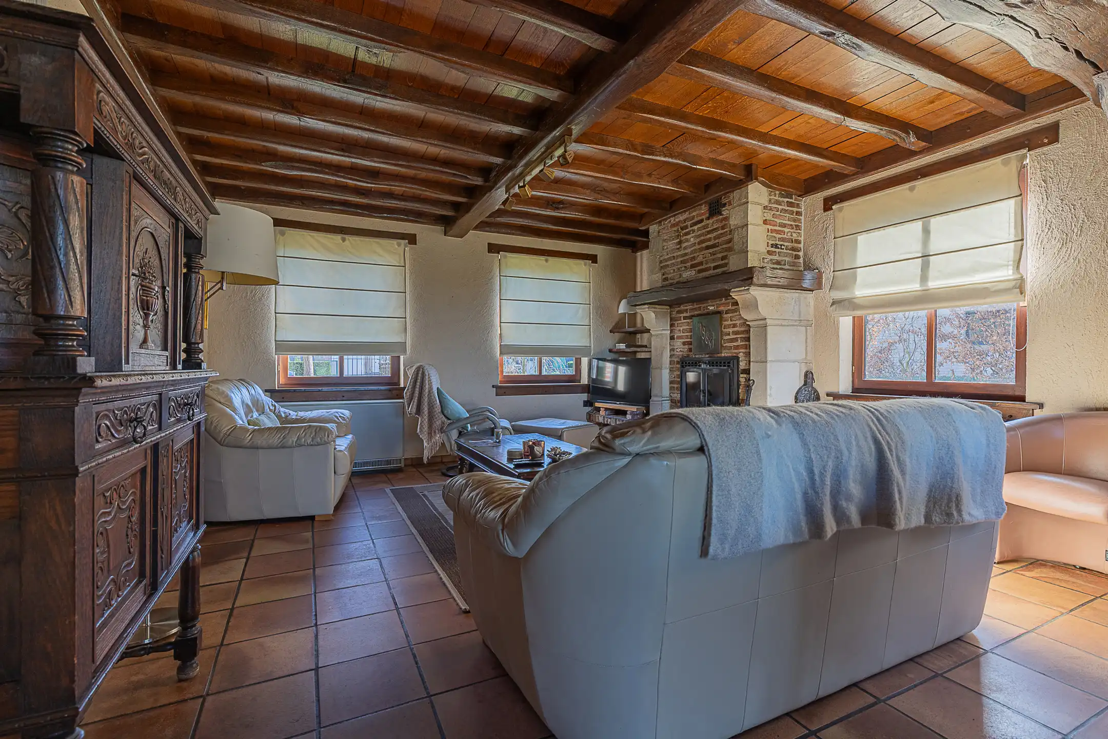 GIJZEGEM – Verzorgde 4-gevelwoning met zicht op de velden foto 9