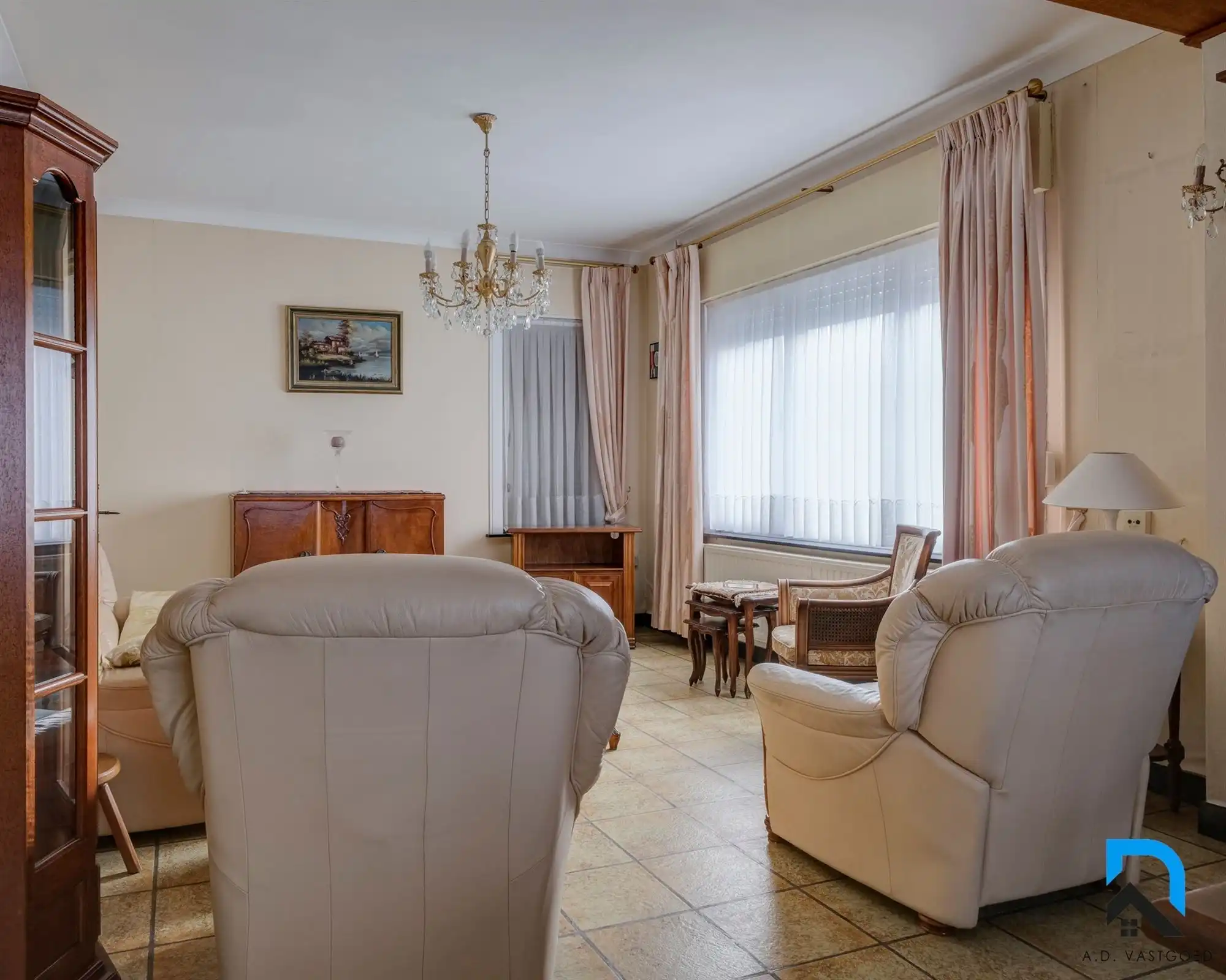 Mooie woning met grote tuin foto 7