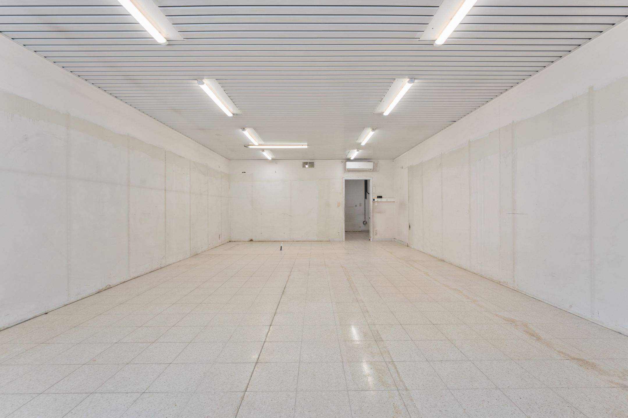 Handelspand met woonst foto 5