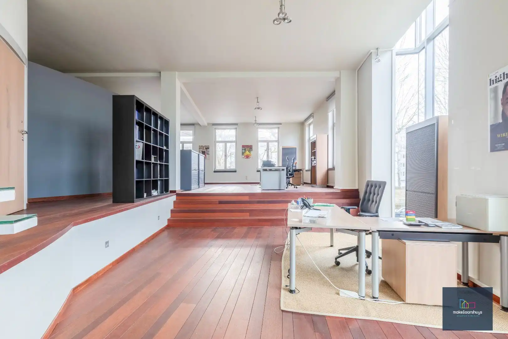 Luxueuze kantoorloft met inpandige staanplaats  en kelderberging  te Coupure Rechts.  foto 13