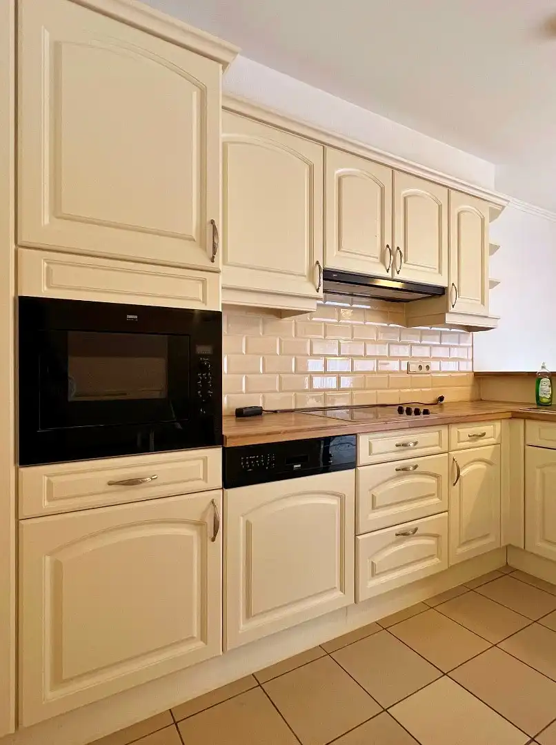 Gelijkvloers appartement met koertje in het centrum van Ieper foto 5