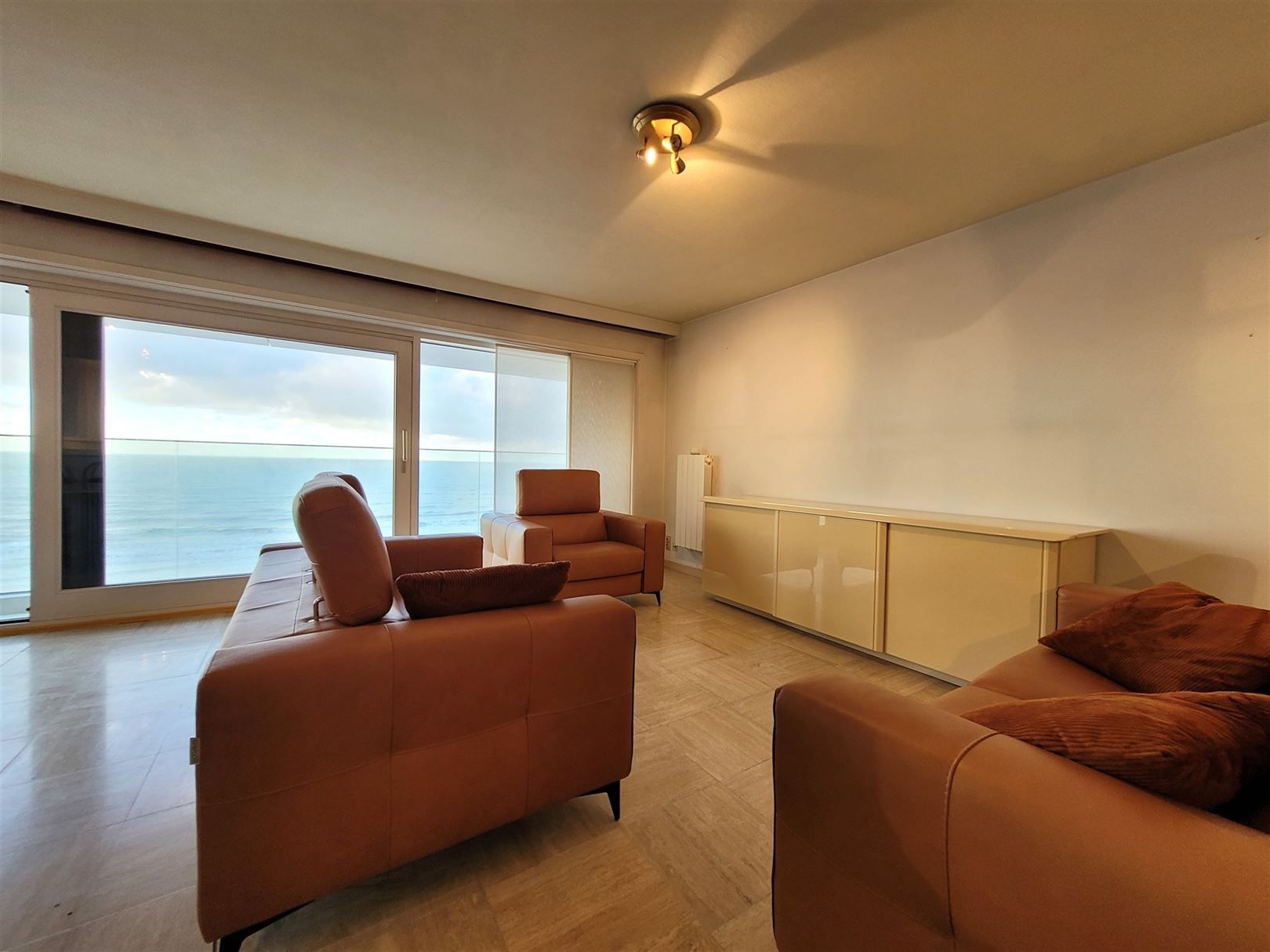 Gemeubeld 3-slaapkamerappartement met spectaculair zeezicht foto 7