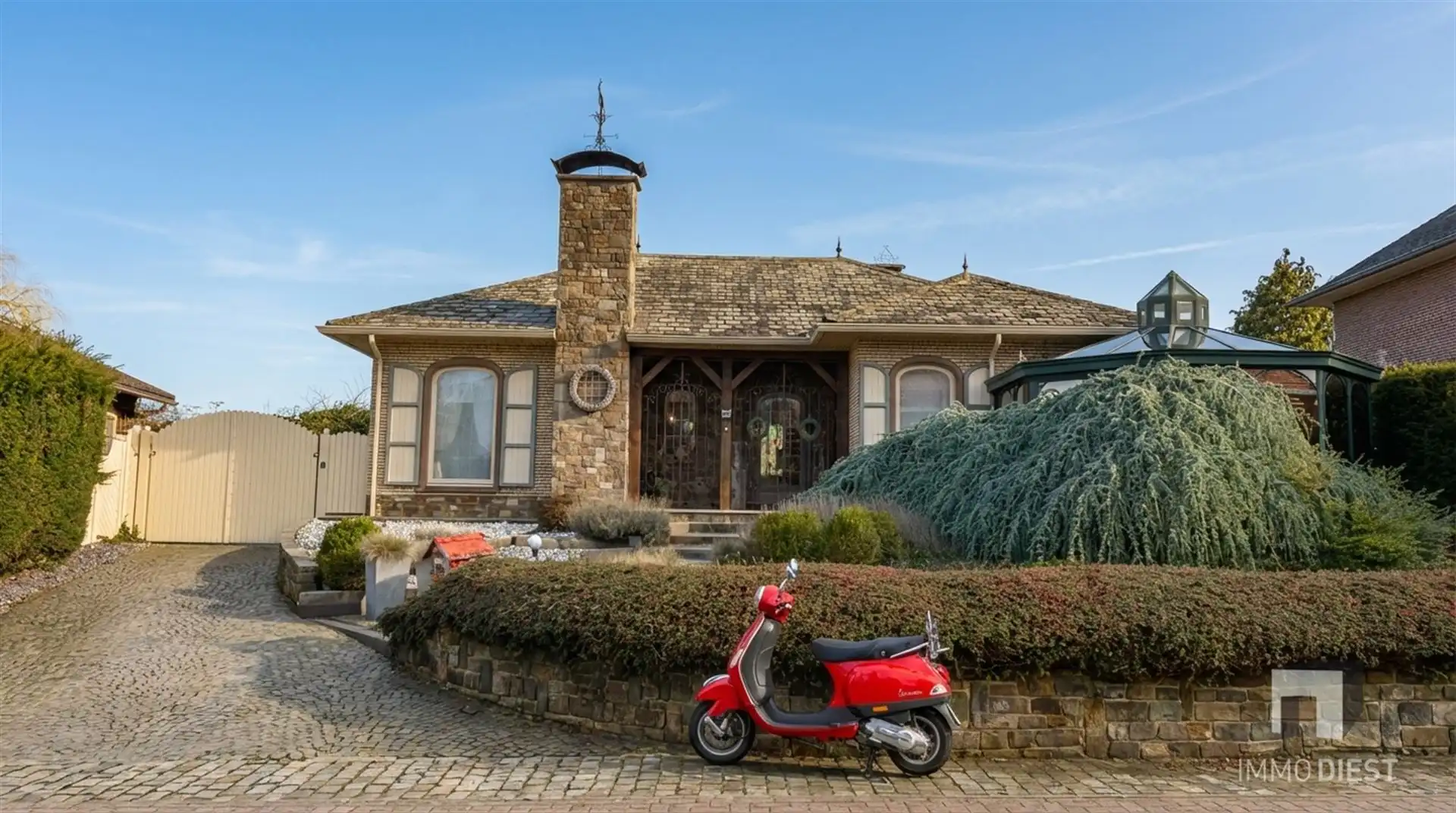 Hoofdfoto van de publicatie: Verzorgde woning. Uw zaak aan huis mogelijk!