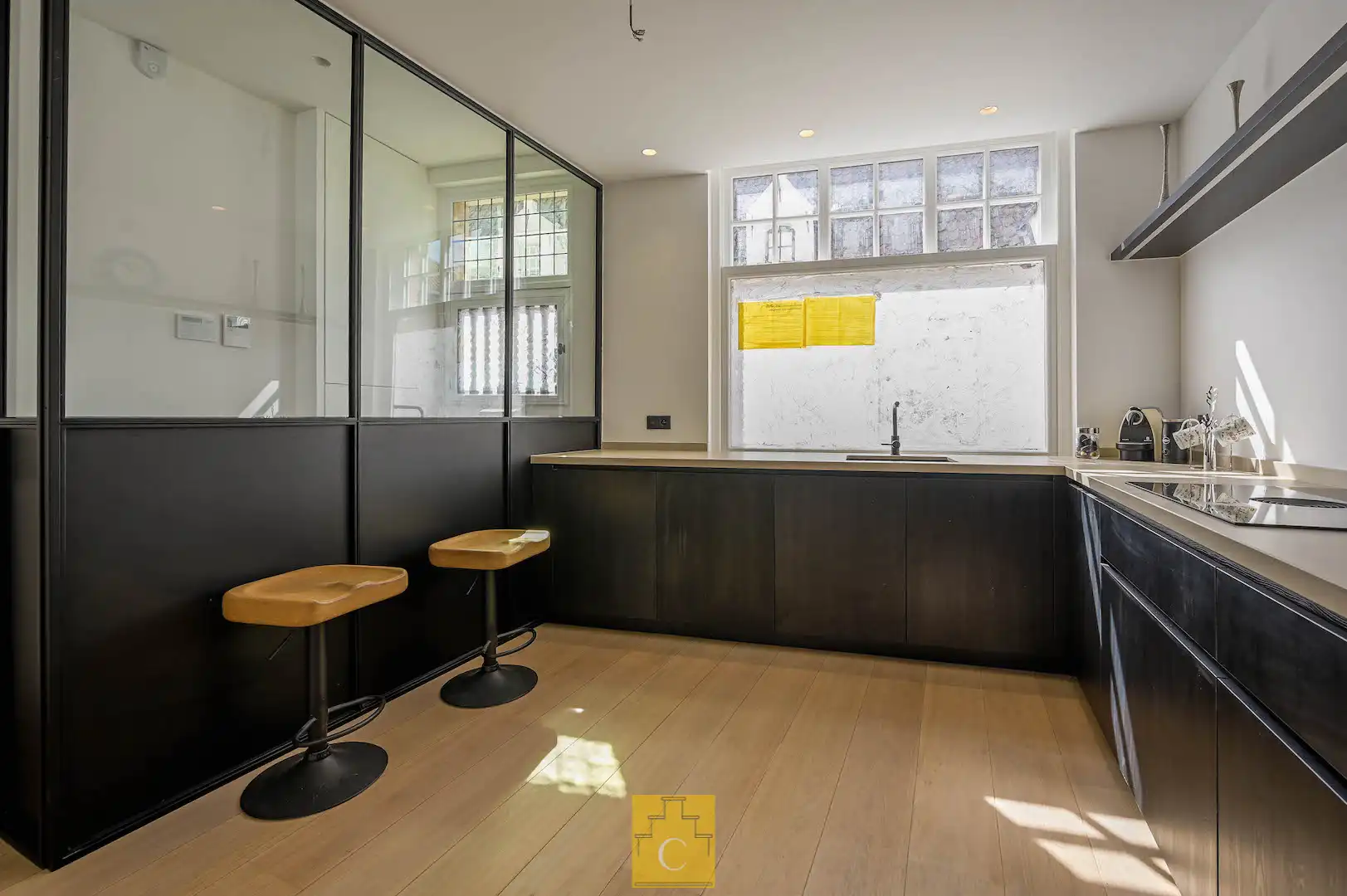 Droomhuis op een toplocatie in Groeninge, palend aan het toekomstig museumpark, zelden geziene high-end afwerking, zonnepanelen en aangename terrastuin foto 13