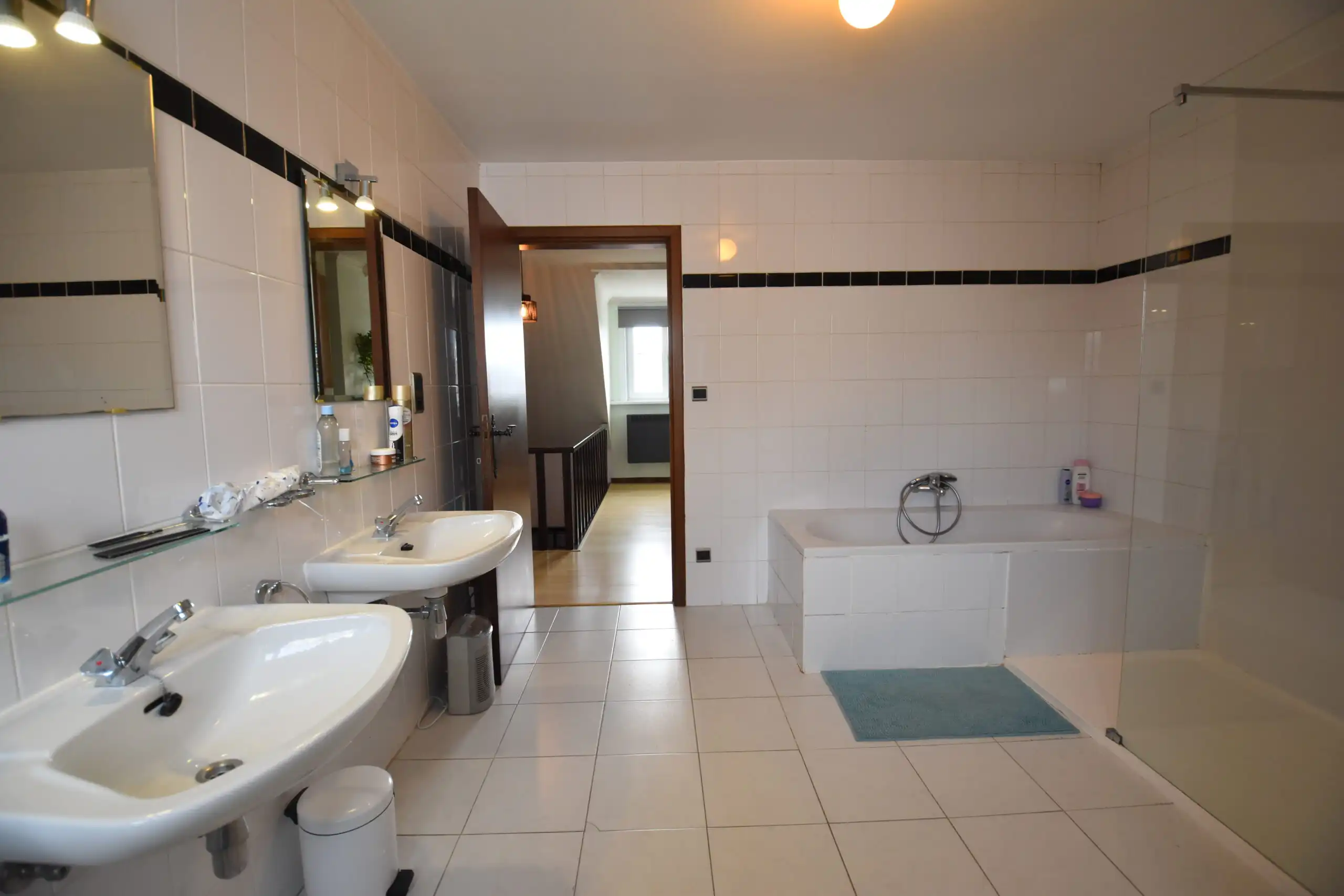 Charmant en ruim landhuis op topligging in Nieuwkerken foto 29