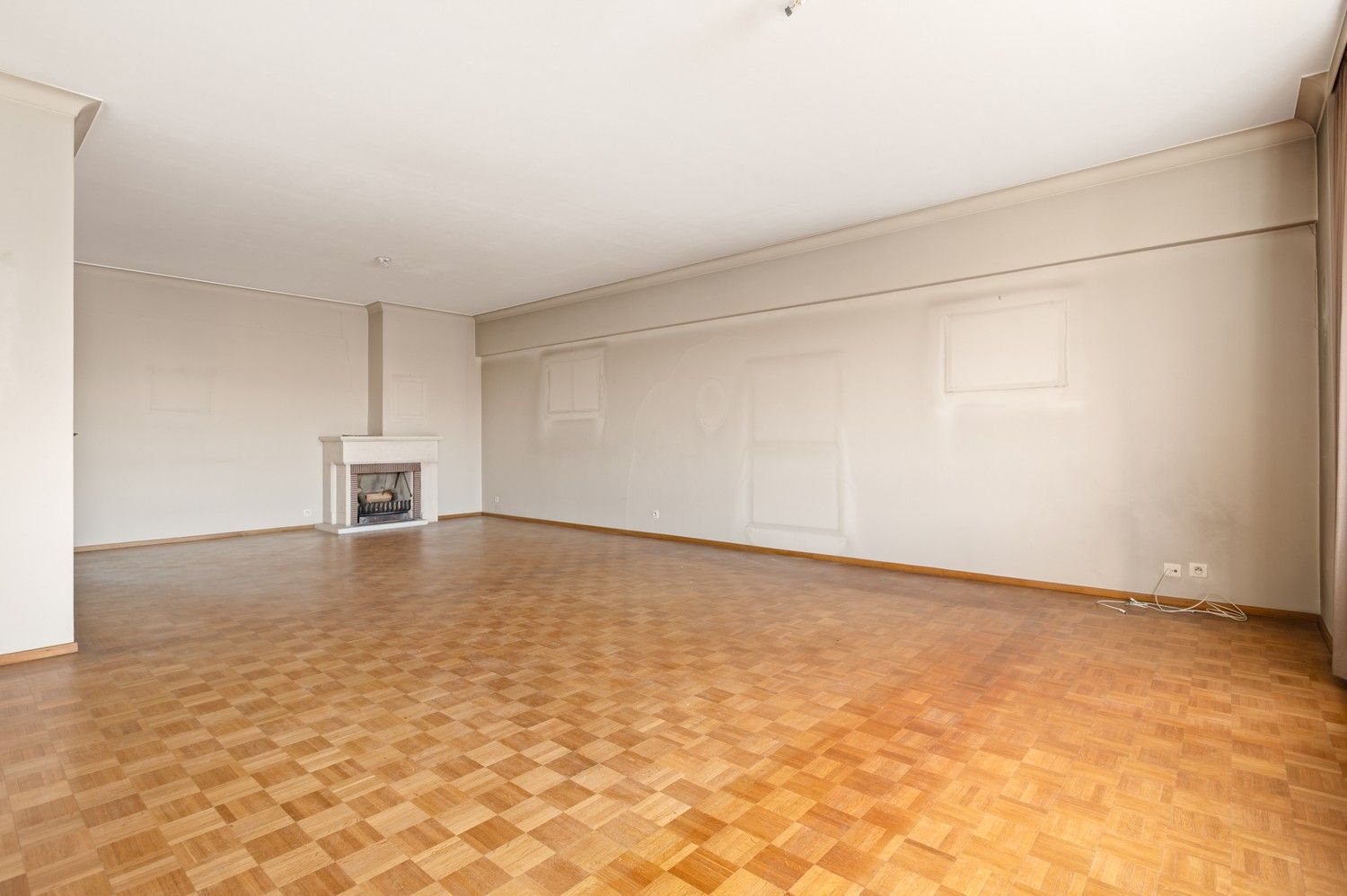 Te renoveren 3 slaapkamer appartement met prachtig uitzicht op de kathedraal in het centrum van Antwerpen! foto 5