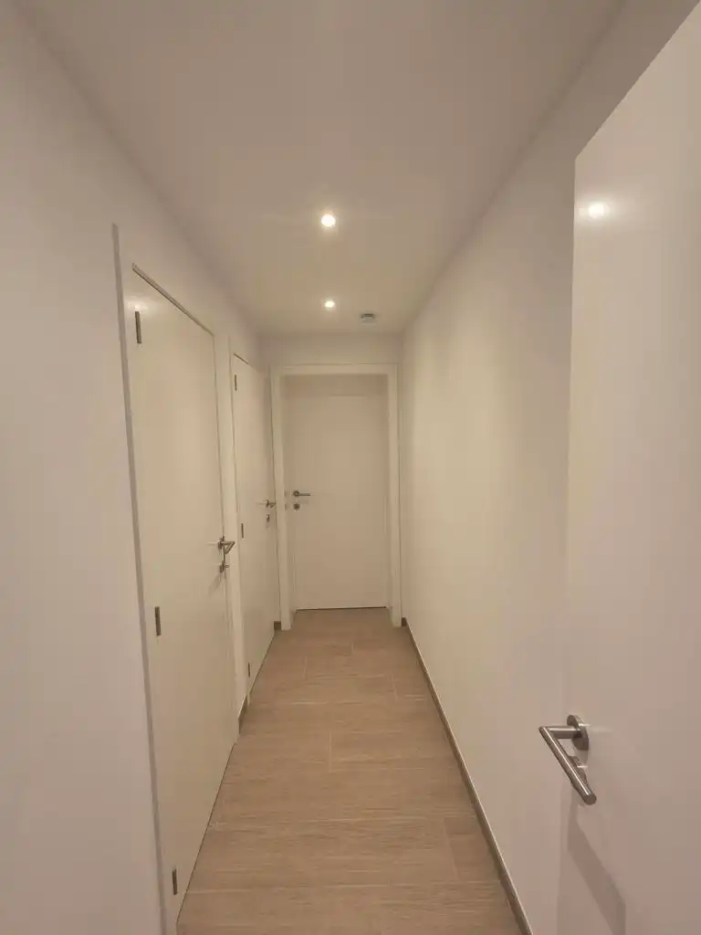 Nieuwbouw appartement met 3 slpks, terras, kelder foto 5
