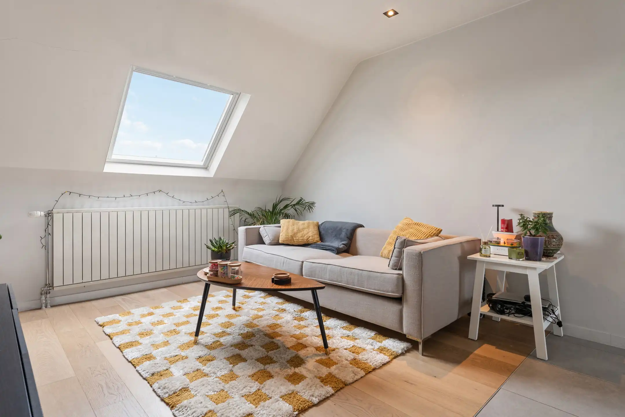 Instapklaar duplex appartement te Bilzen foto 9