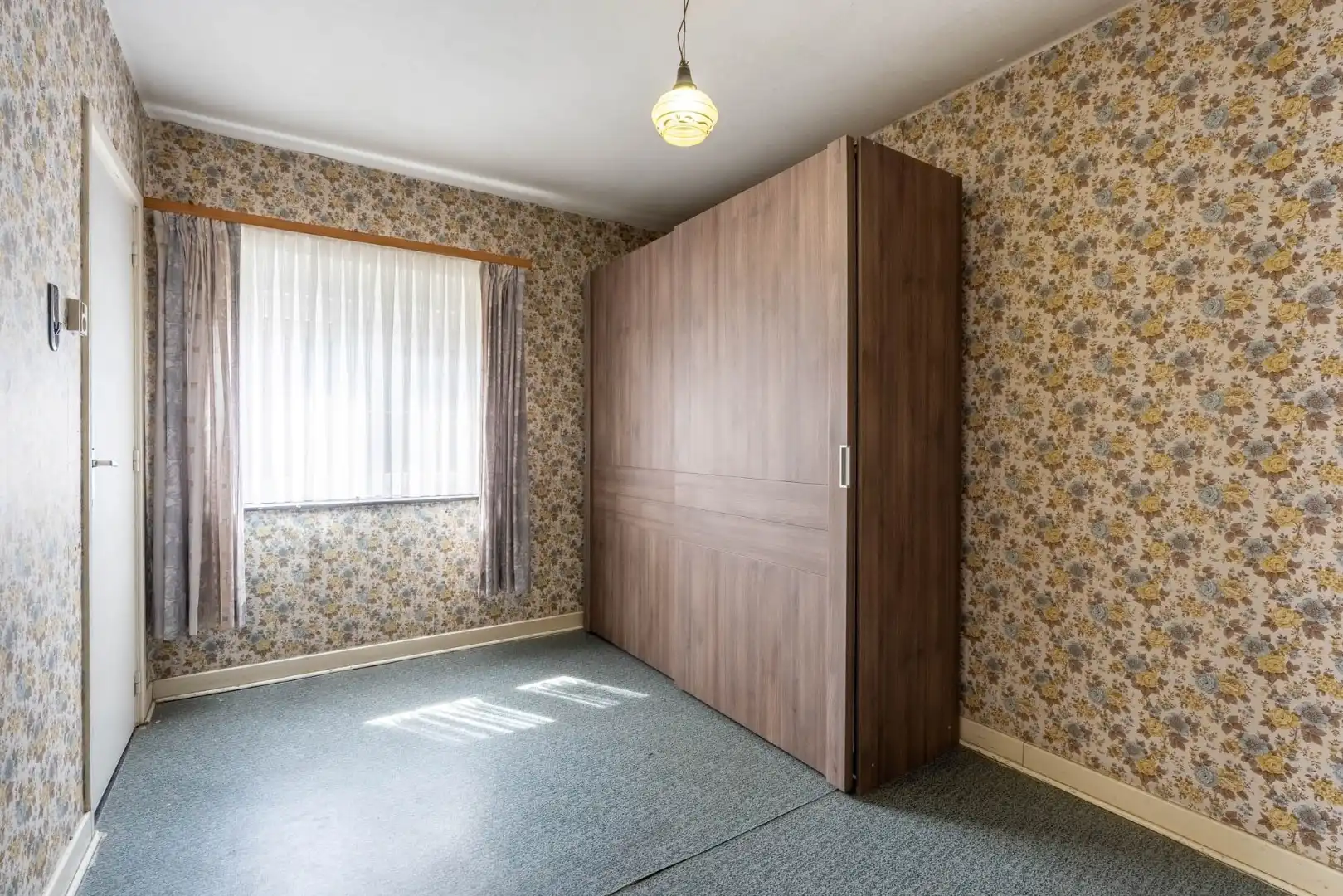 Charmante, te renoveren woning op een perceel van 9a14ca met ruime garage in achtertuin!  foto 16