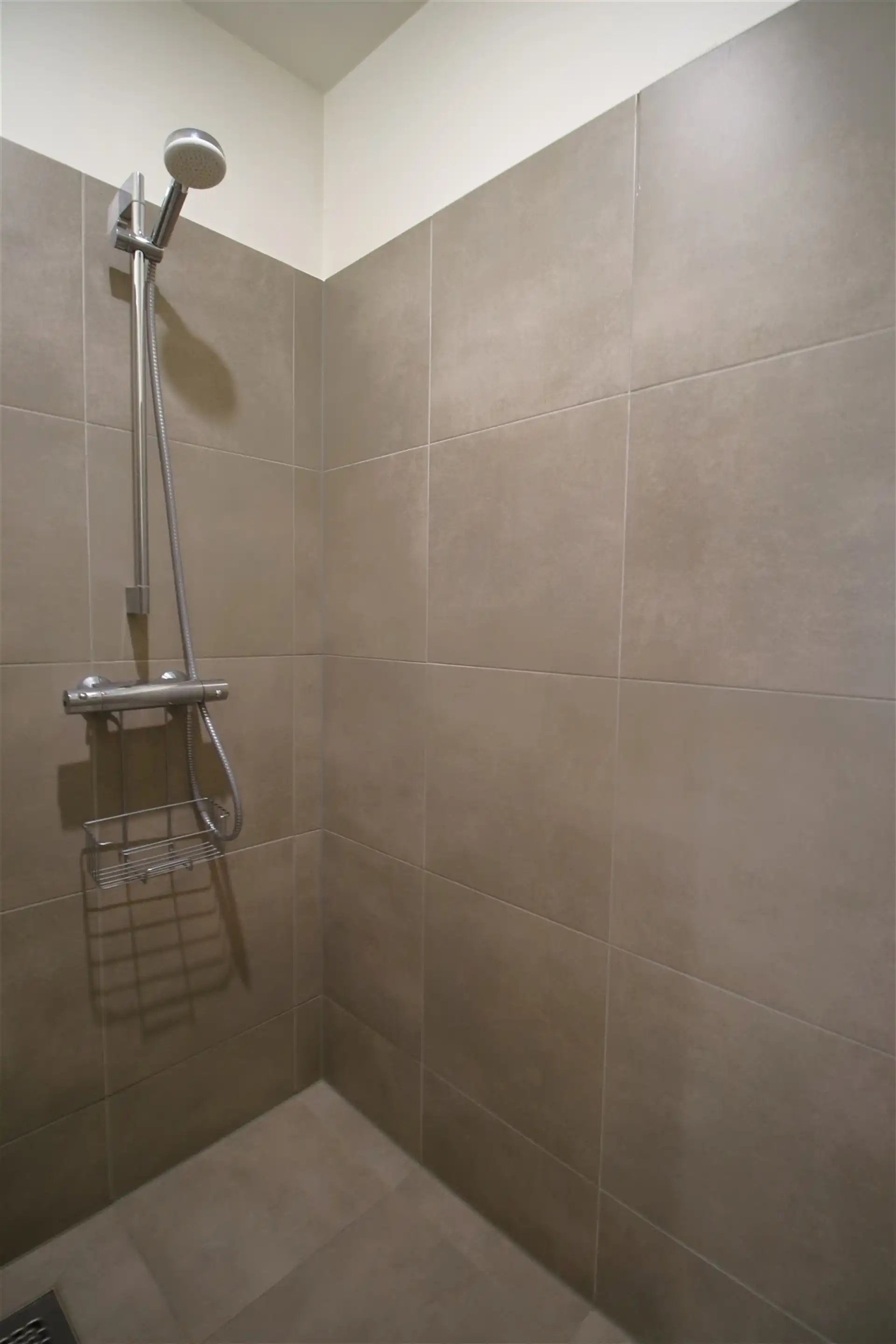 Centraal appt 2 slpk met lift foto 14