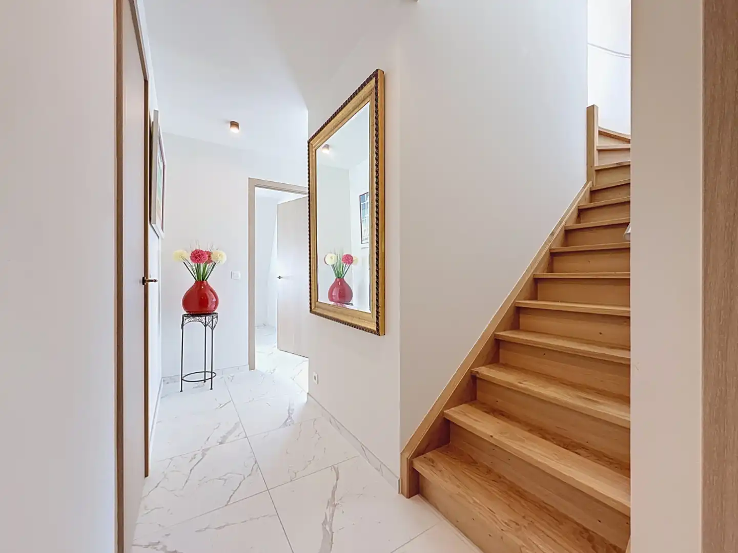 Luxueus duplexappartement met twee terrassen en panoramisch uitzicht nabij de jachthaven foto 14