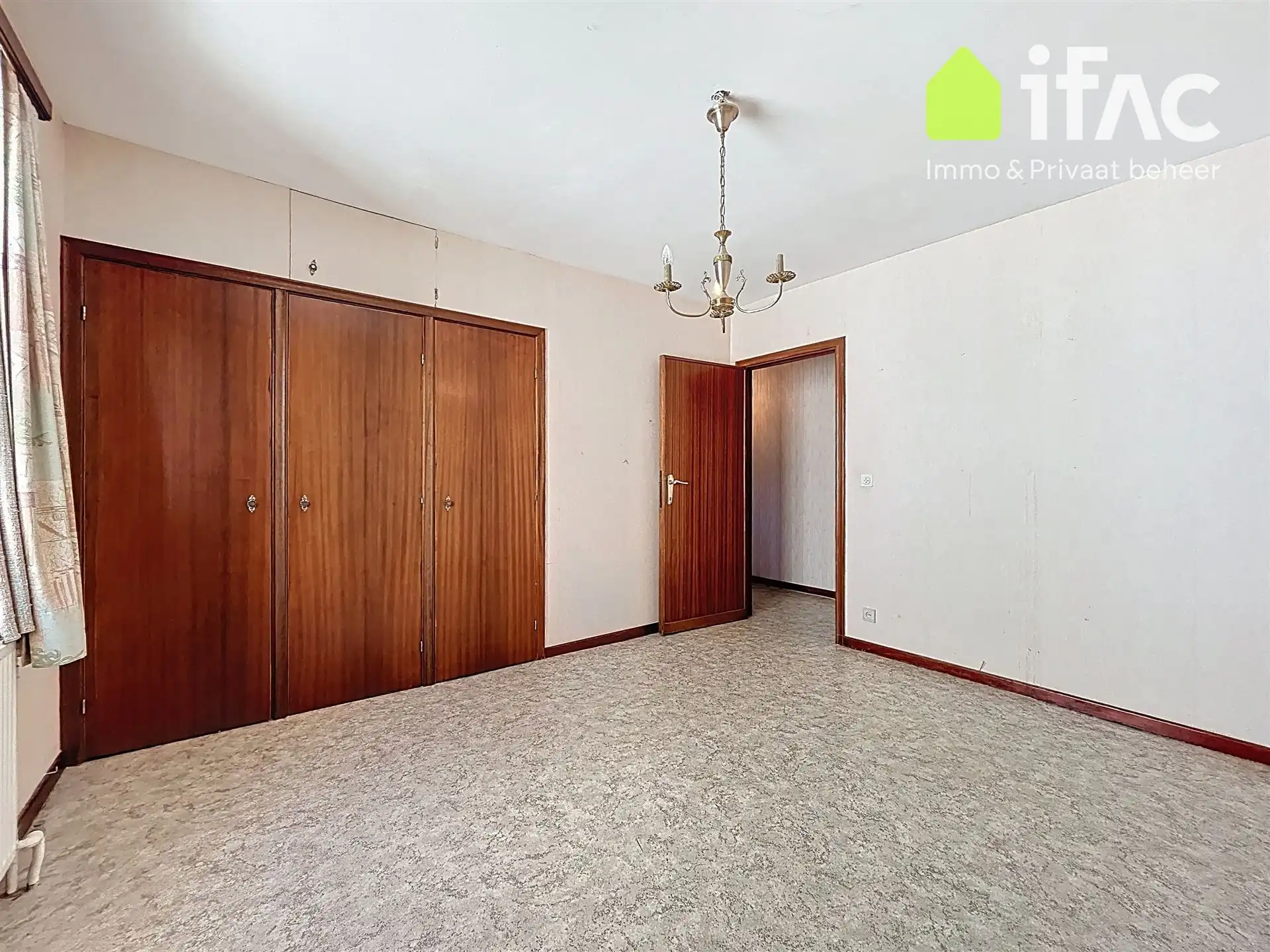 Uitstekend gelegen halfopen bebouwing met 3 slaapkamers foto 17