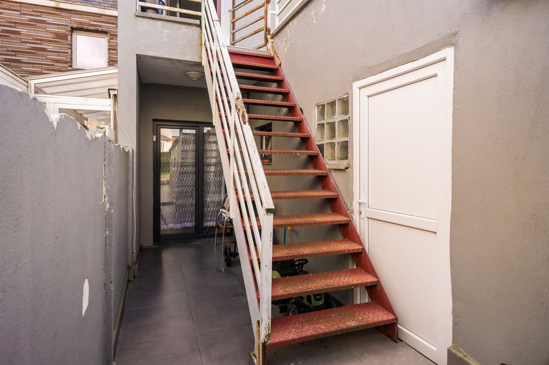 Duplex app met 3 slpks, terras en garage. foto 17