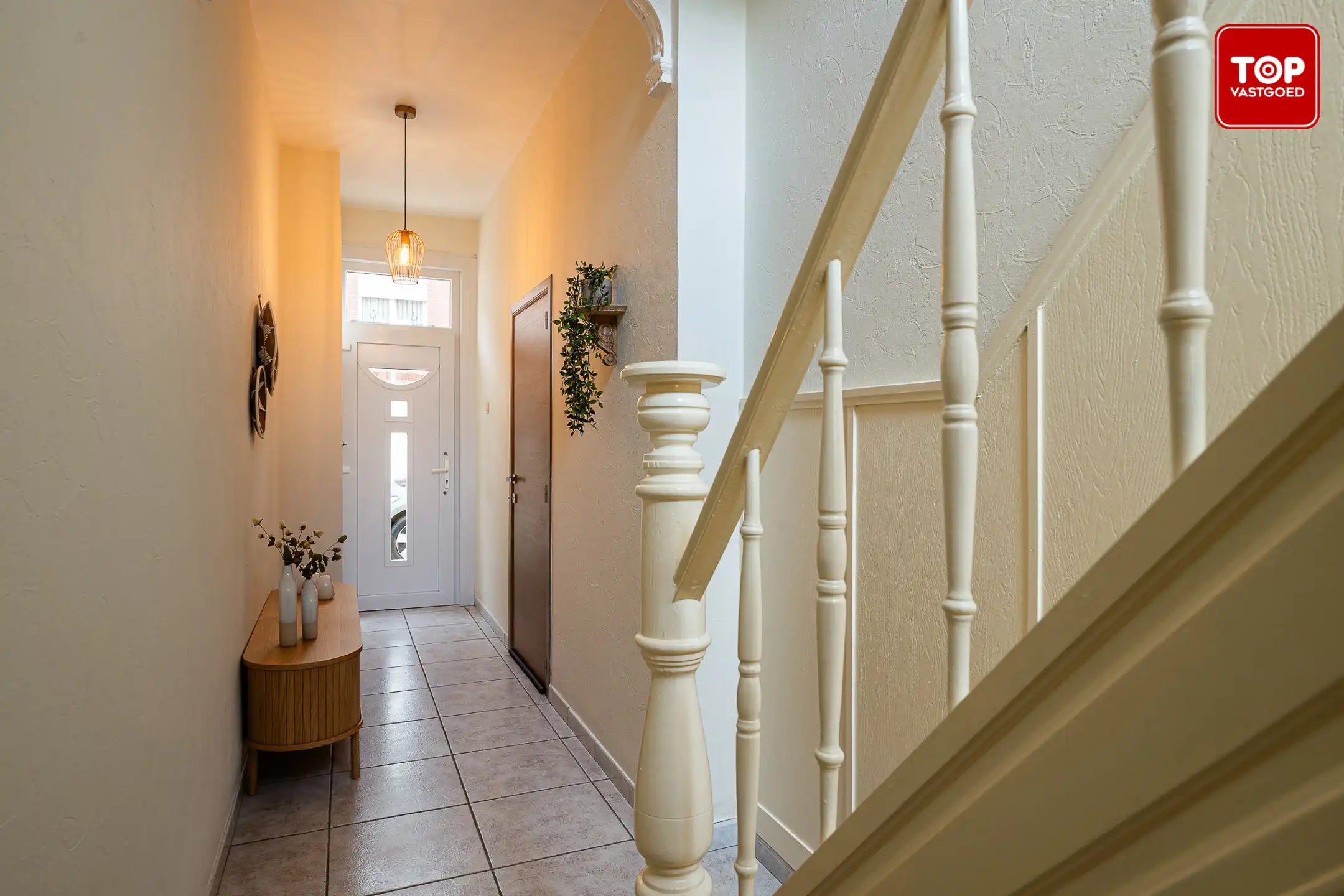 Instapklare woning met 3 slaapkamers en prachtige tuin  foto 4