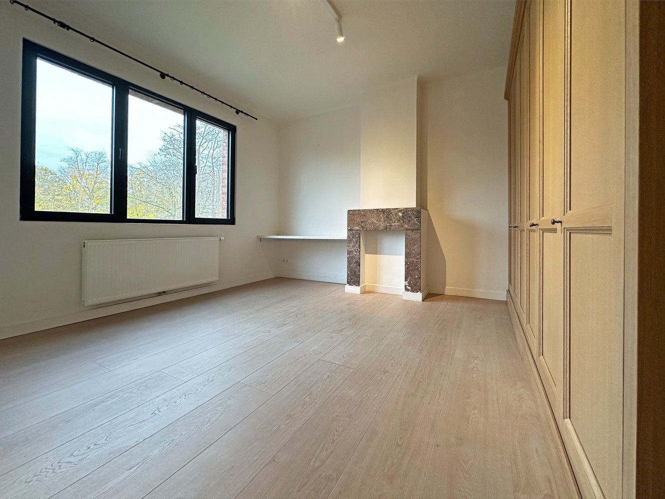 Huis met 3 slaapkamers + dressing en tuin te Wijnegem! foto 9