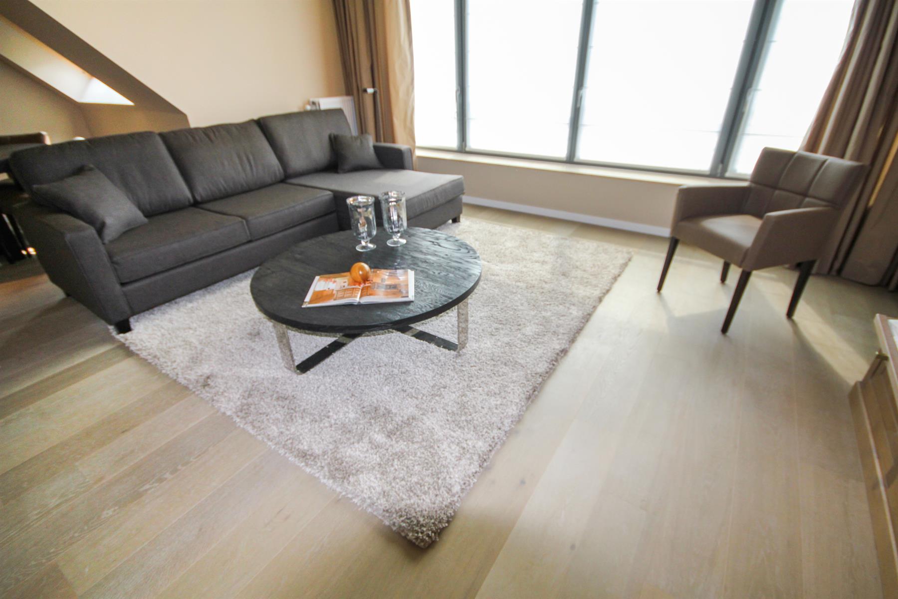 LICHTRIJK - Prachtig 2 slpk appartement (NATO) foto 3